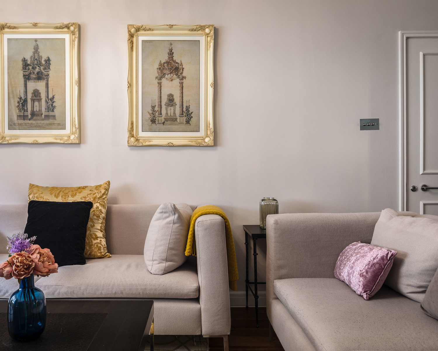 View LUX 3-bedroom Family Home in Portman square in 29 Robert Adam street W1U 3HP LUX 3-bedroom Family Home in Portman square in 29 Robert Adam street W1U 3HP - Property image 2 - VivreStays