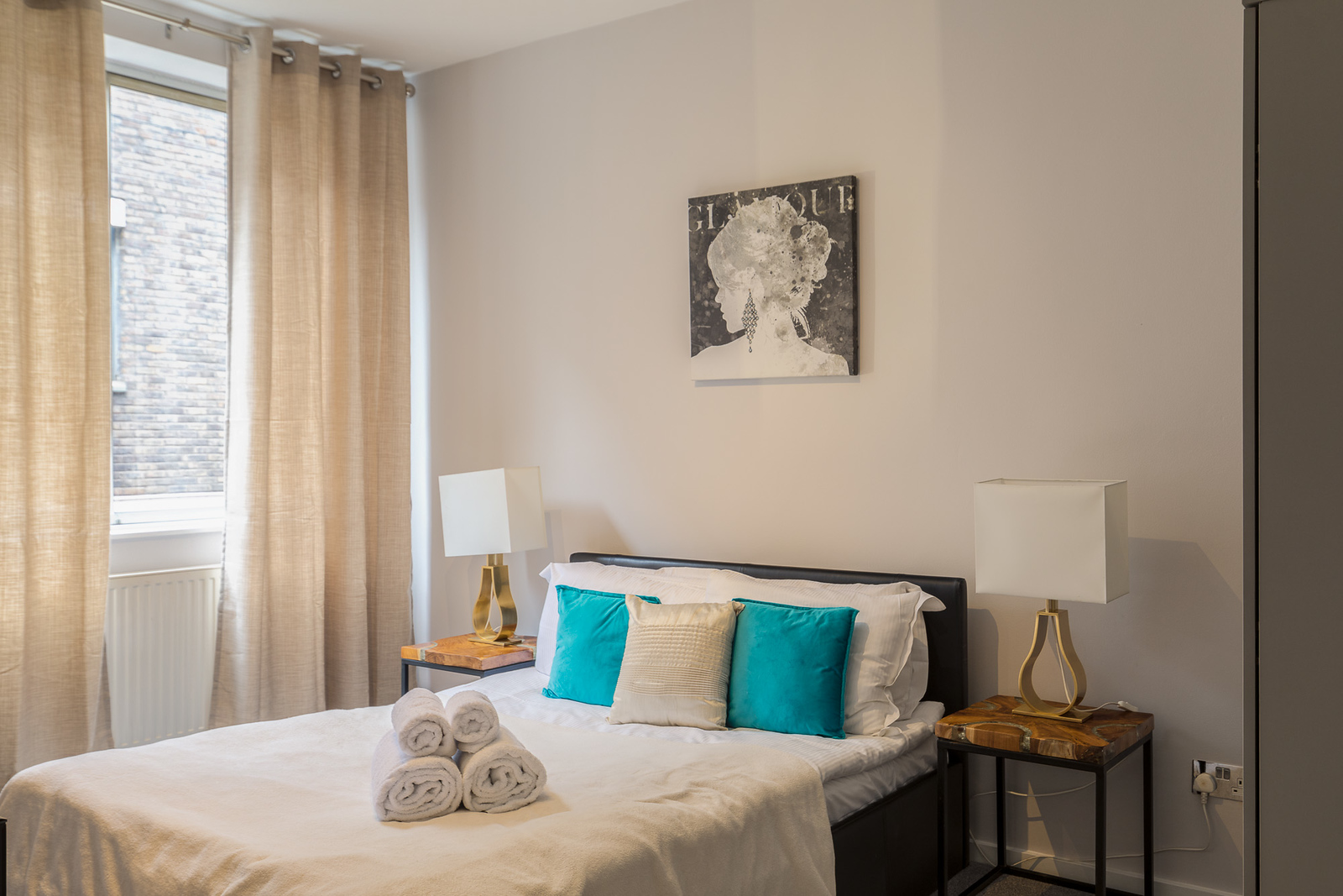 View LUX 3-bedroom Family Home in Portman square in 29 Robert Adam street W1U 3HP LUX 3-bedroom Family Home in Portman square in 29 Robert Adam street W1U 3HP - Property image 16 - VivreStays