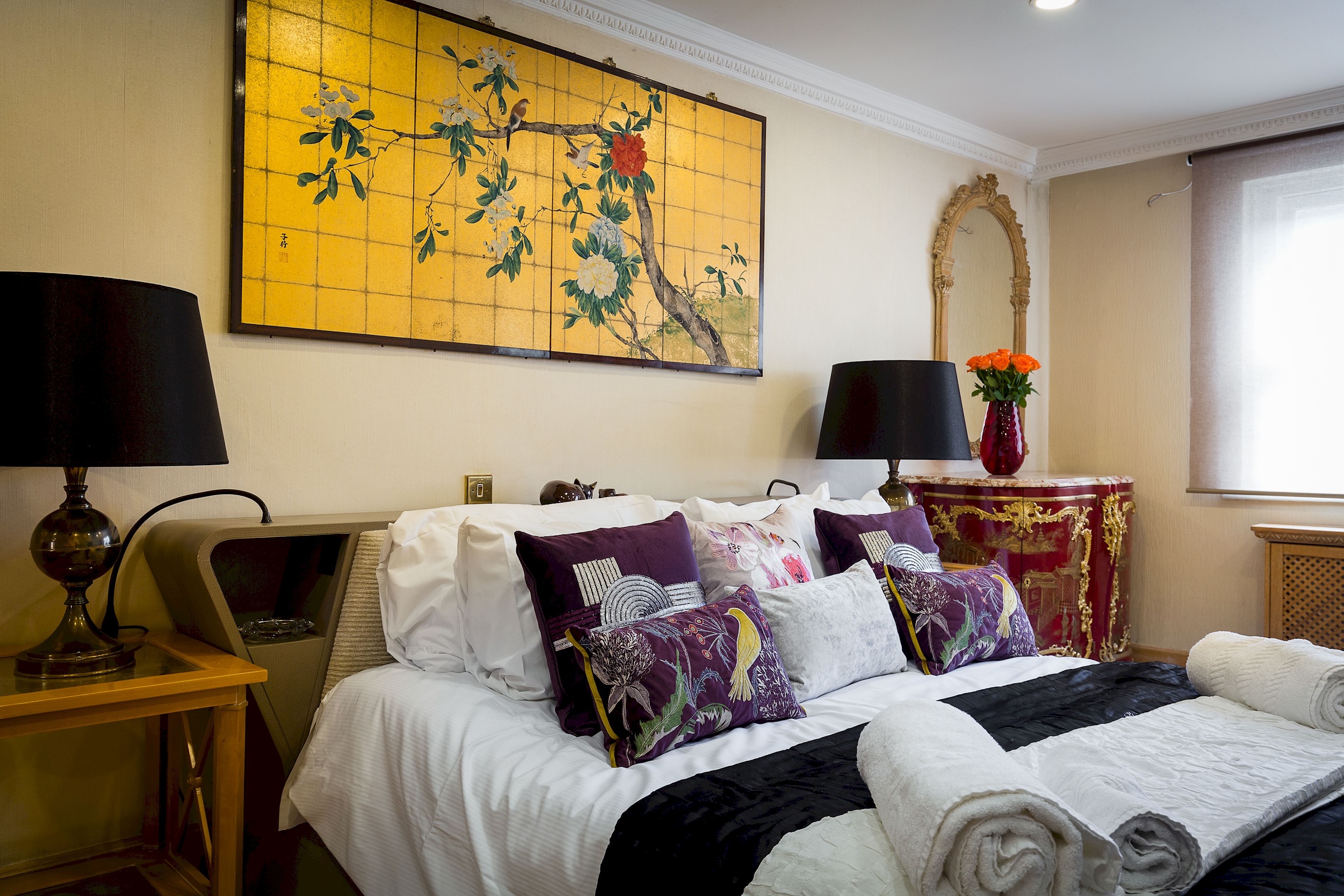 Penthouse 3-bed 3-bath on Marble Arch in 12 Connaught Place, Tyburnia W2 2ET - Property image 15 - VivreStays
