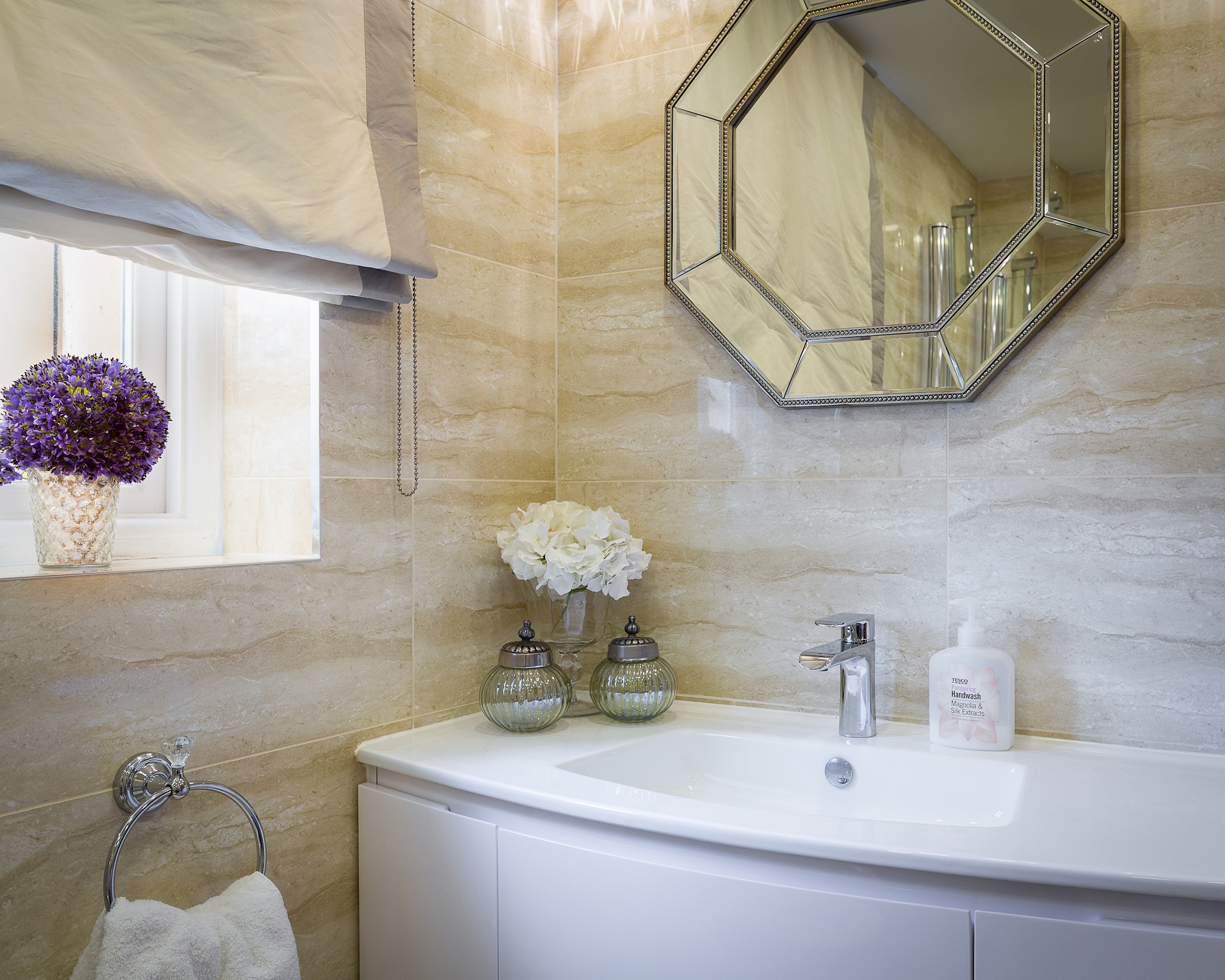 Penthouse 3-bed 3-bath on Marble Arch in 12 Connaught Place, Tyburnia W2 2ET - Property image 17 - VivreStays