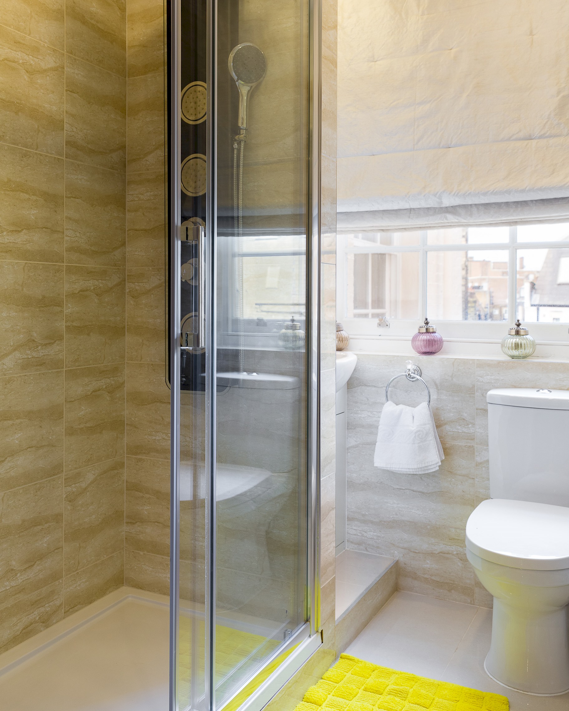 Penthouse 3-bed 3-bath on Marble Arch in 12 Connaught Place, Tyburnia W2 2ET - Property image 18 - VivreStays