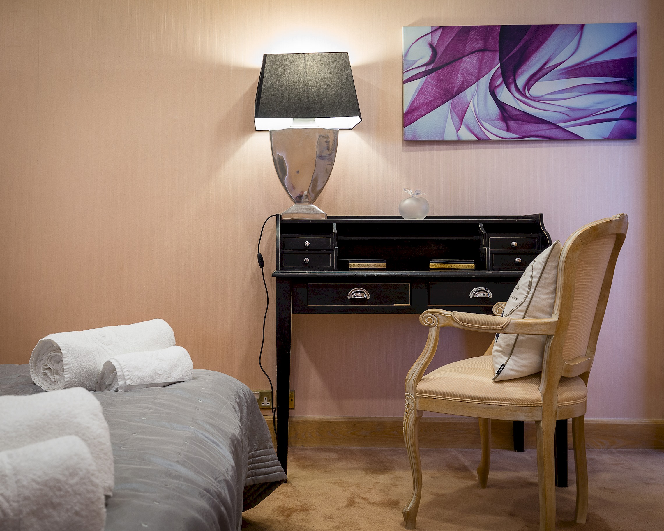 Penthouse 3-bed 3-bath on Marble Arch in 12 Connaught Place, Tyburnia W2 2ET - Property image 19 - VivreStays