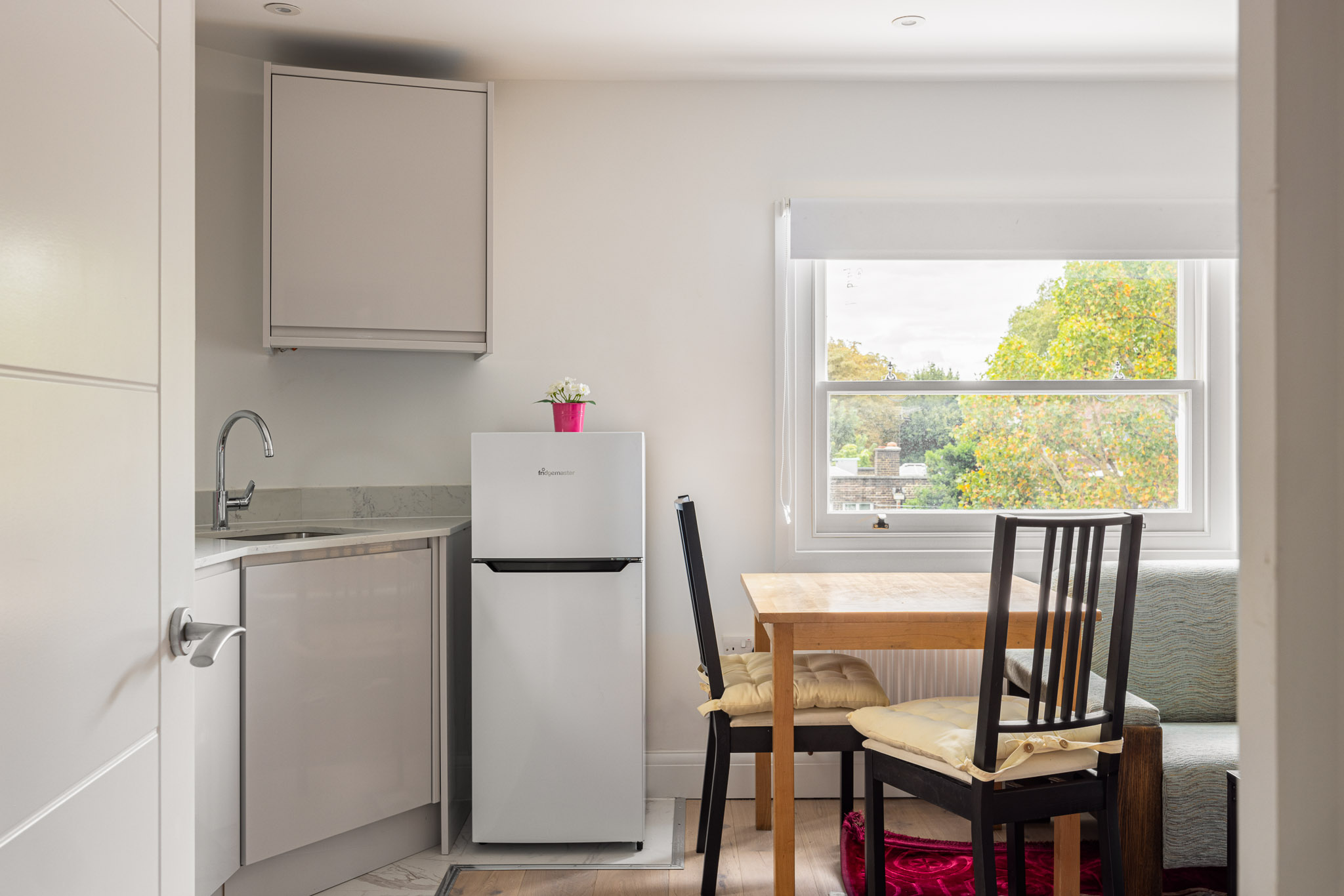 PickThePlace Kensington Lux Apartments III in 353 Kensington High Street W8 6NW - Property image 2 - VivreStays