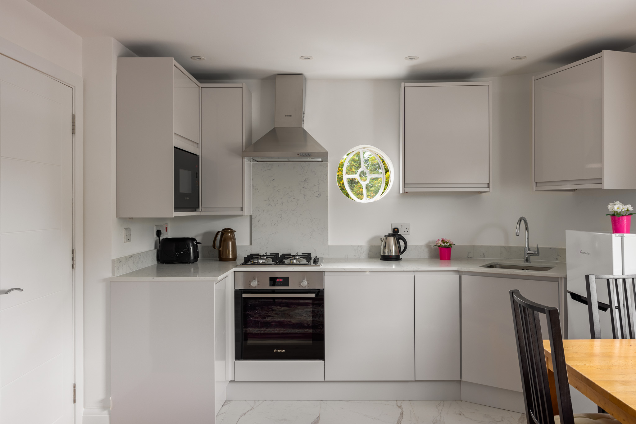 PickThePlace Kensington Lux Apartments III in 353 Kensington High Street W8 6NW - Property image 8 - VivreStays