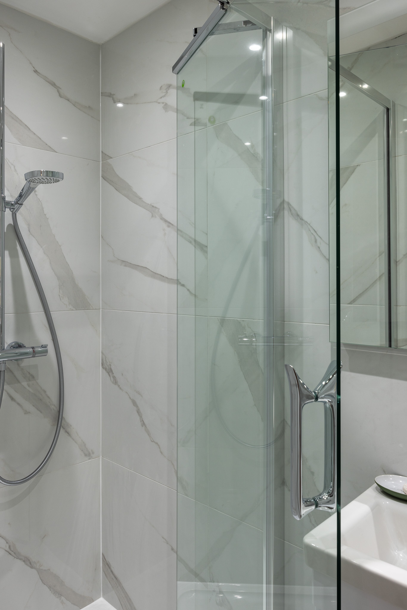 PickThePlace Kensington Lux Apartments III in 353 Kensington High Street W8 6NW - Property image 10 - VivreStays