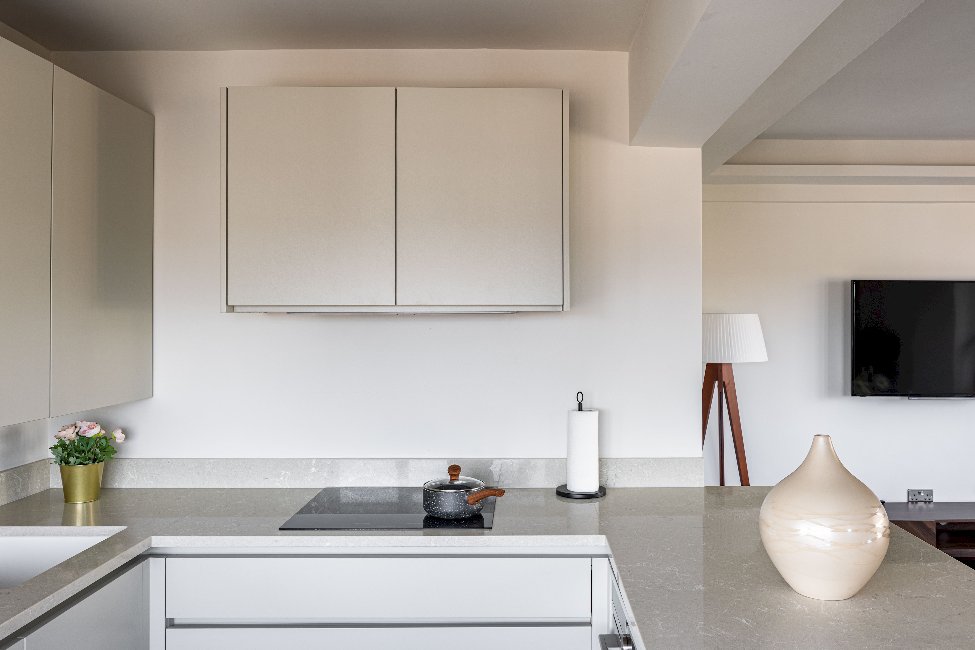 Lux Regents Park 2 bed 2 bath flat with AC in Fettes House, Wellington Road, St Johns Wood NW8 9SU - Property image 10 - VivreStays
