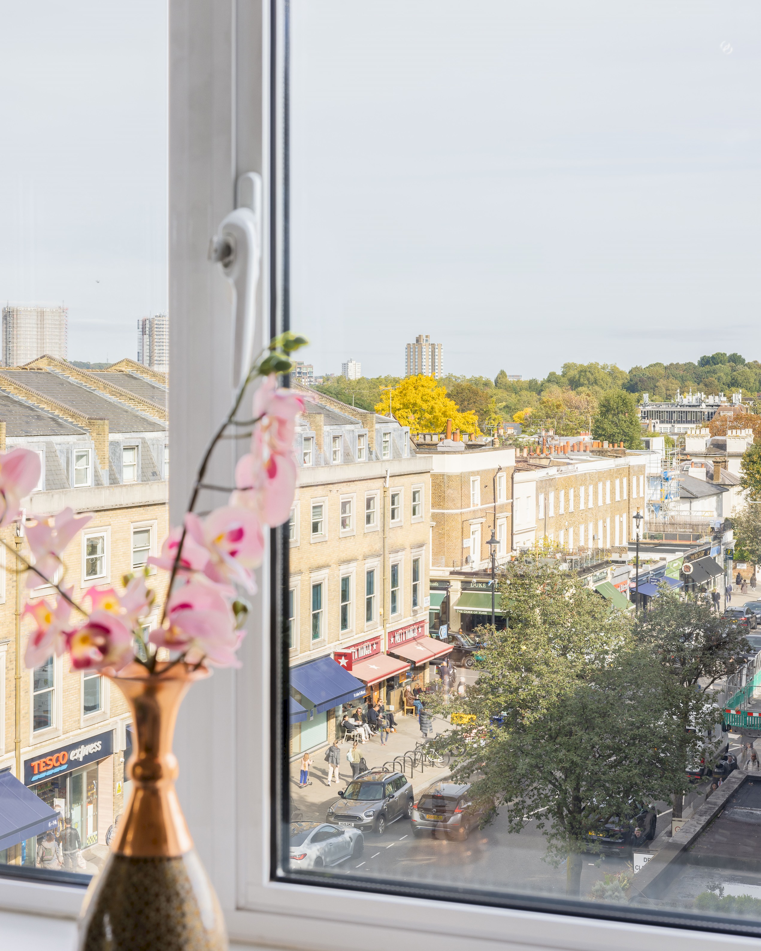 Lux Regents Park 2 bed 2 bath flat with AC in Fettes House, Wellington Road, St Johns Wood NW8 9SU - Property image 13 - VivreStays