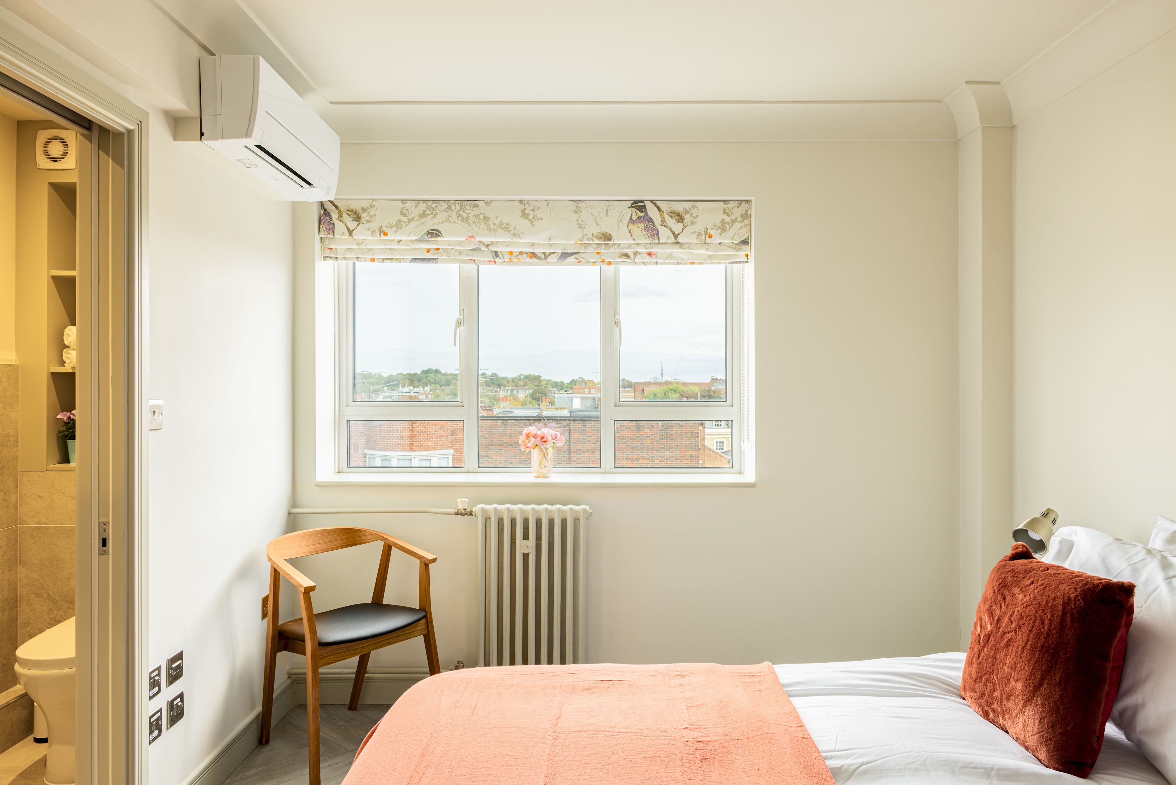 Lux Regents Park 2 bed 2 bath flat with AC in Fettes House, Wellington Road, St Johns Wood NW8 9SU - Property image 20 - VivreStays