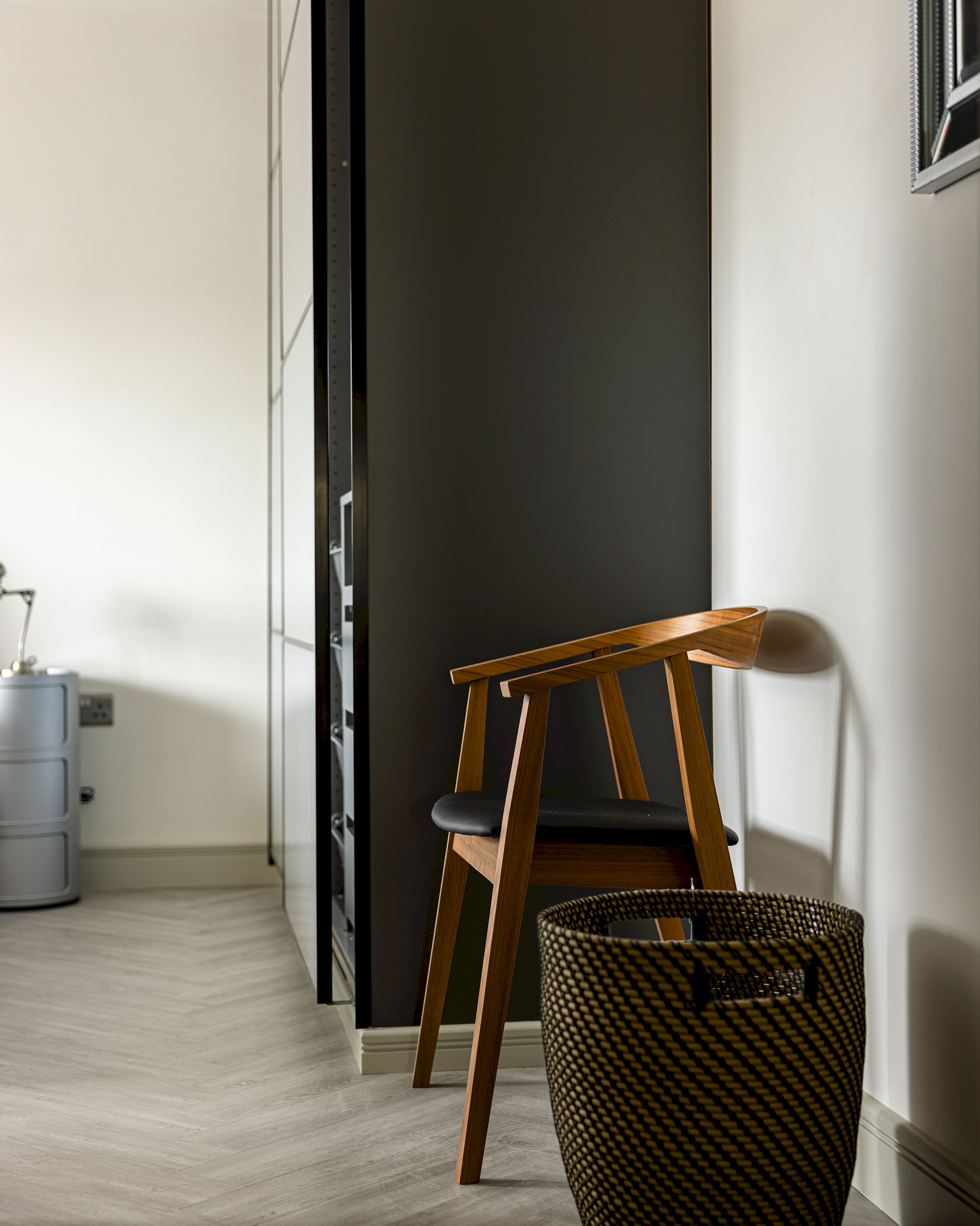 Lux Regents Park 2 bed 2 bath flat with AC in Fettes House, Wellington Road, St Johns Wood NW8 9SU - Property image 25 - VivreStays