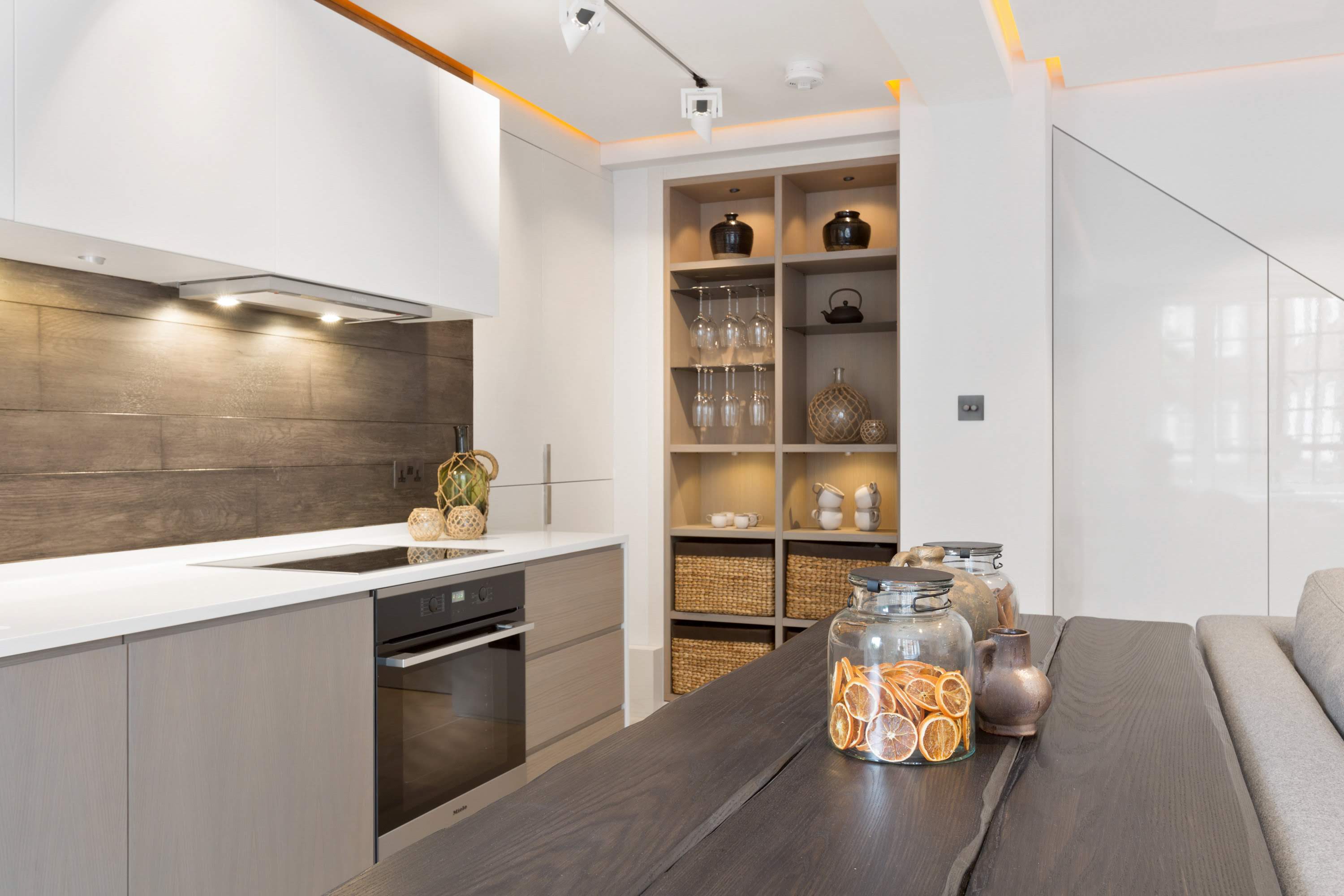 Knightsbridge & Chelsea Lux 2 bed duplex in Swan Court, Chelsea Manor Street SW3 5RT - Property image 7 - VivreStays
