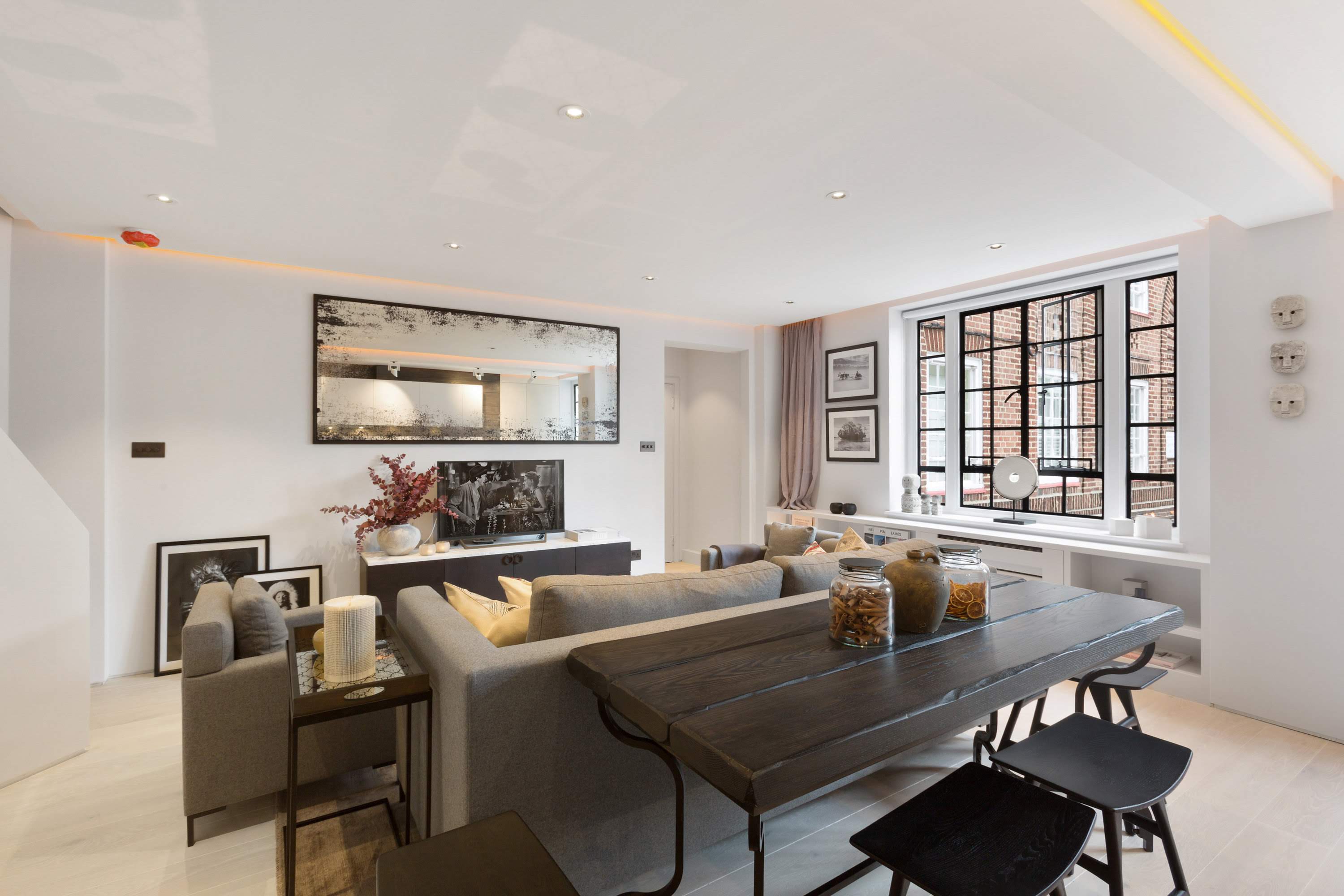 Knightsbridge & Chelsea Lux 2 bed duplex in Swan Court, Chelsea Manor Street SW3 5RT - Property image 8 - VivreStays