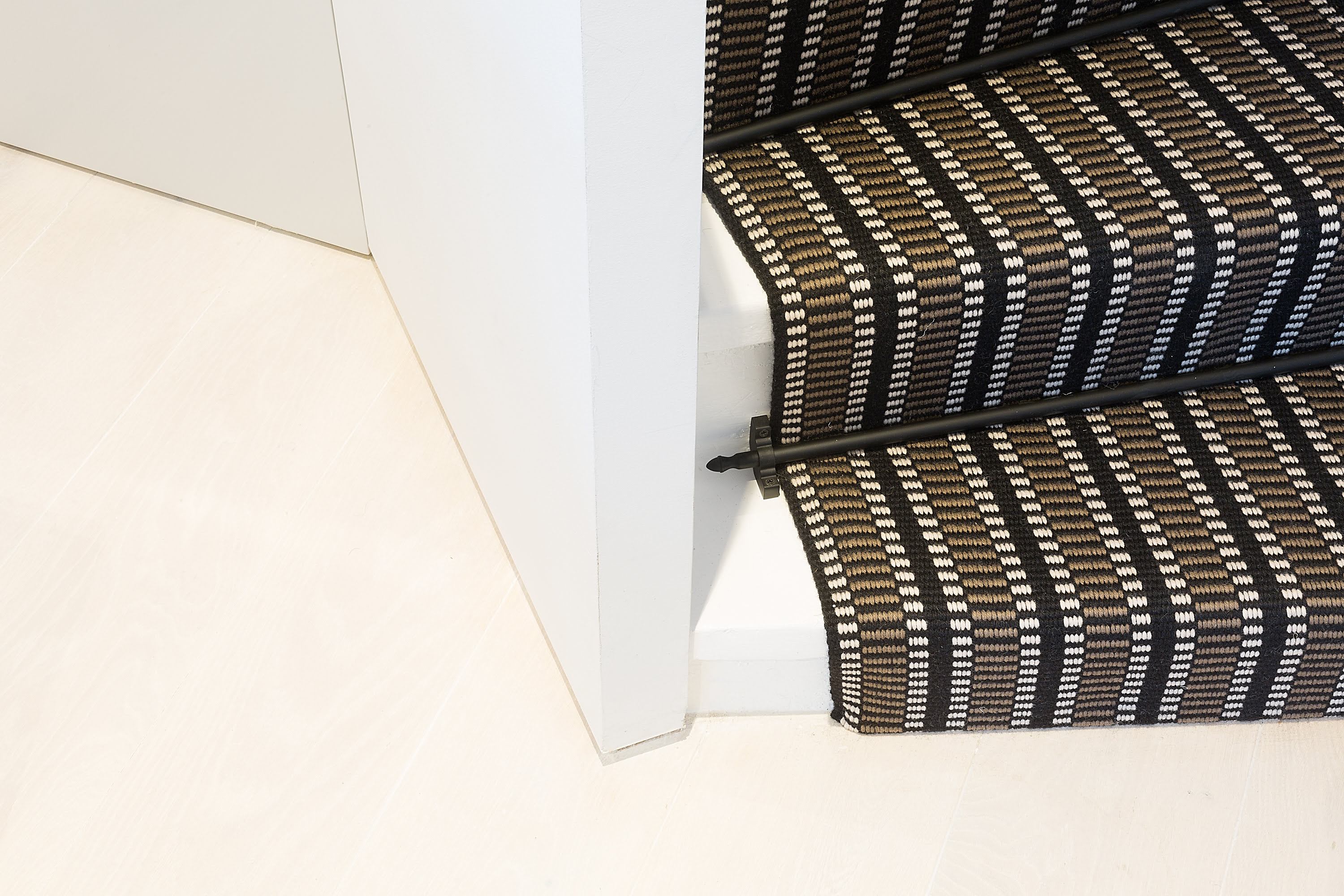 Knightsbridge & Chelsea Lux 2 bed duplex in Swan Court, Chelsea Manor Street SW3 5RT - Property image 16 - VivreStays
