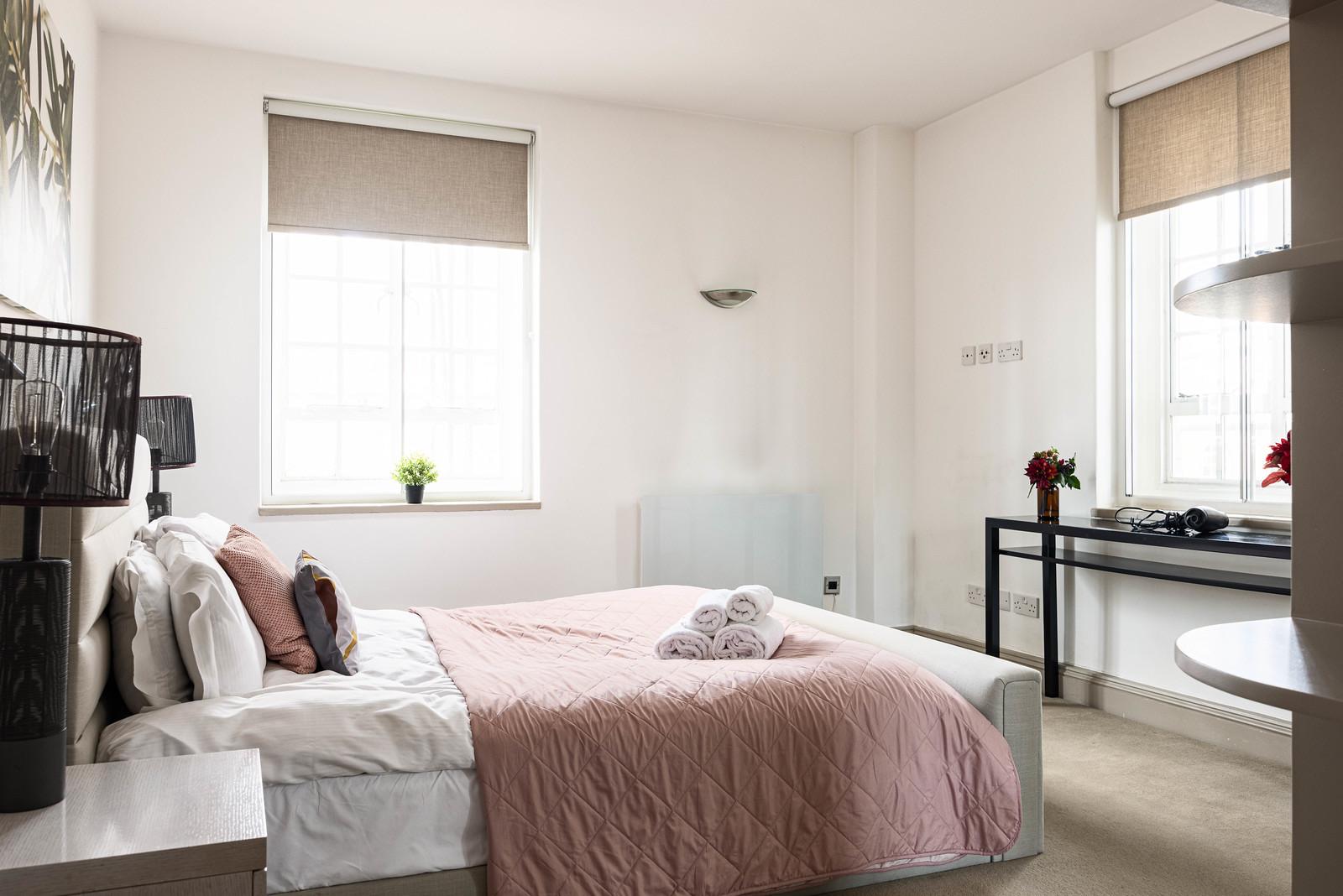 Luxury 2 Bed Chelsea Knightsbridge Horizon in 38 Swan Court, Chelsea Manor street sw3 5RT - Property image 22 - VivreStays