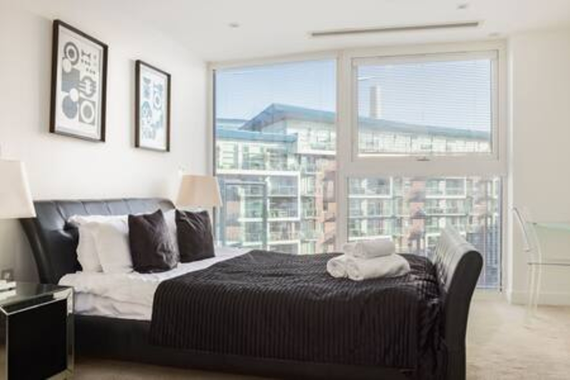 95 Centurion · 4 bed 3 bath River View in Centurion Bldg, 376 Queenstown Road SW8 4NZ - Property image 5 - VivreStays