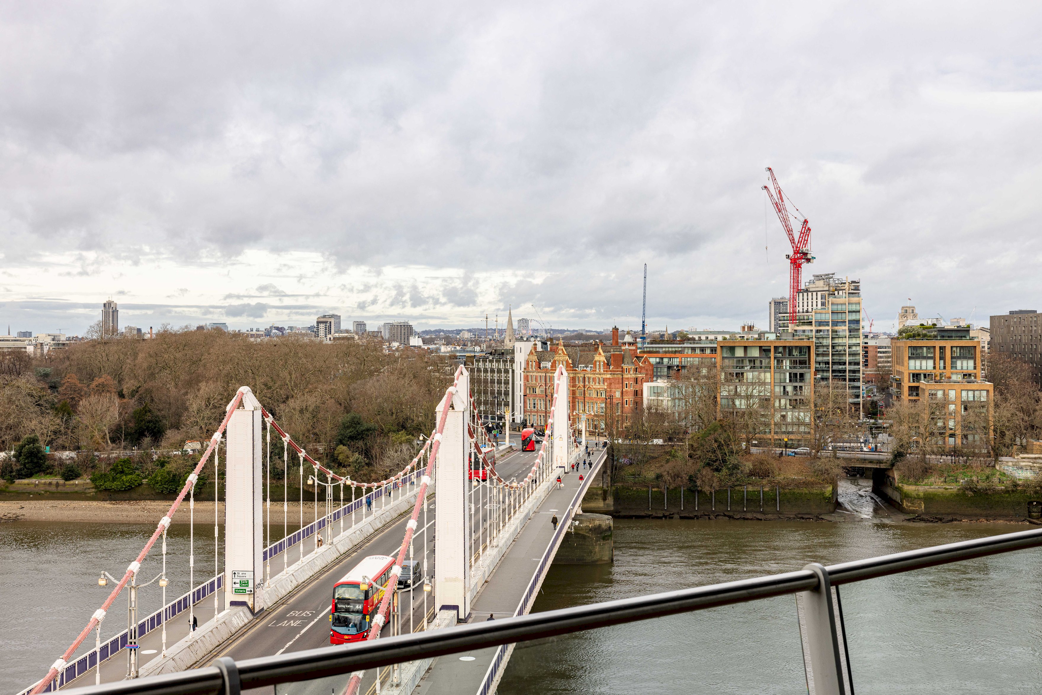 3 bed 2 bath River View in 97 Centurion Bulding, Chelsea bridge wharf SW11 8NZ - Property image 2 - VivreStays