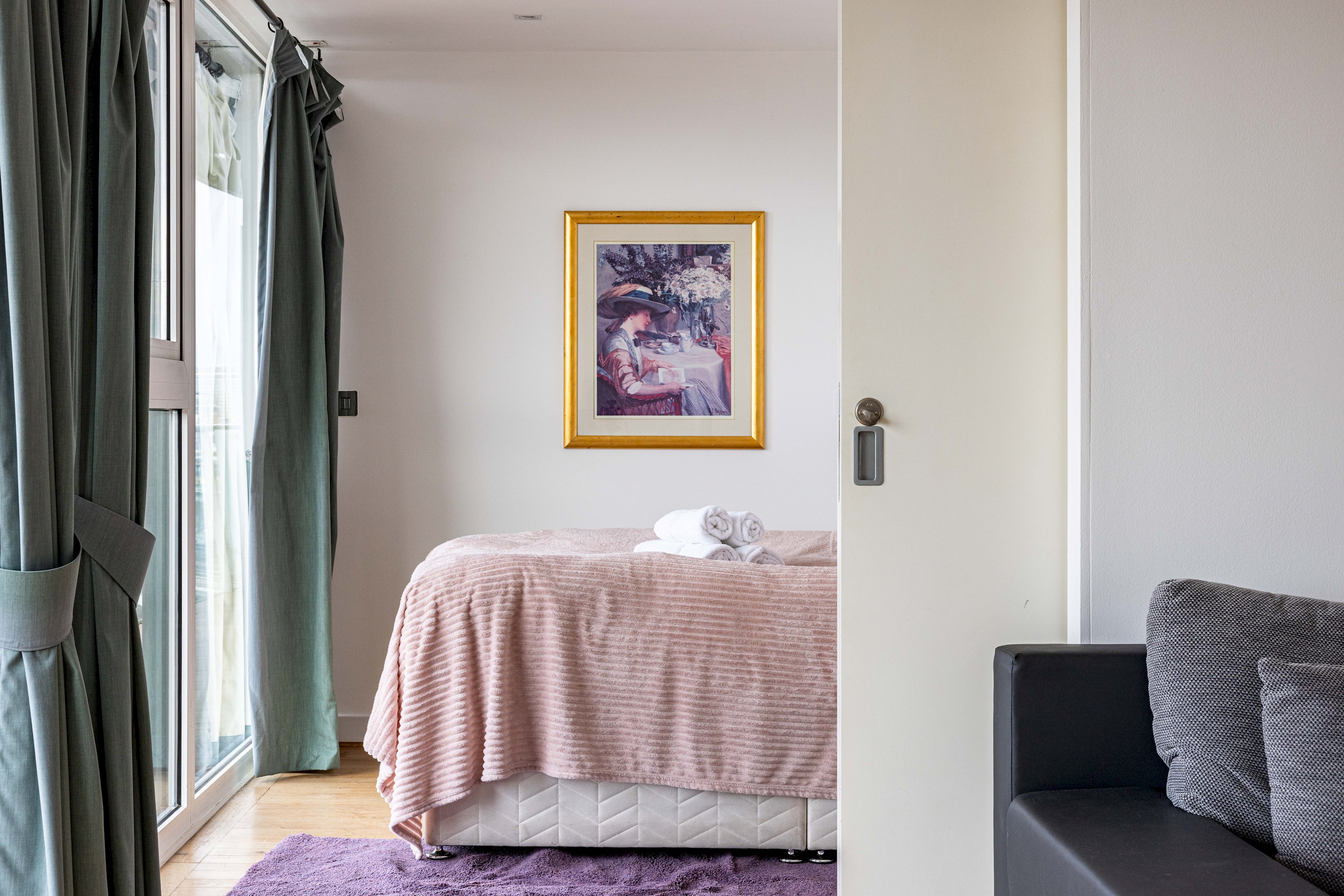 3 bed 2 bath River View in 97 Centurion Bulding, Chelsea bridge wharf SW11 8NZ - Property image 10 - VivreStays