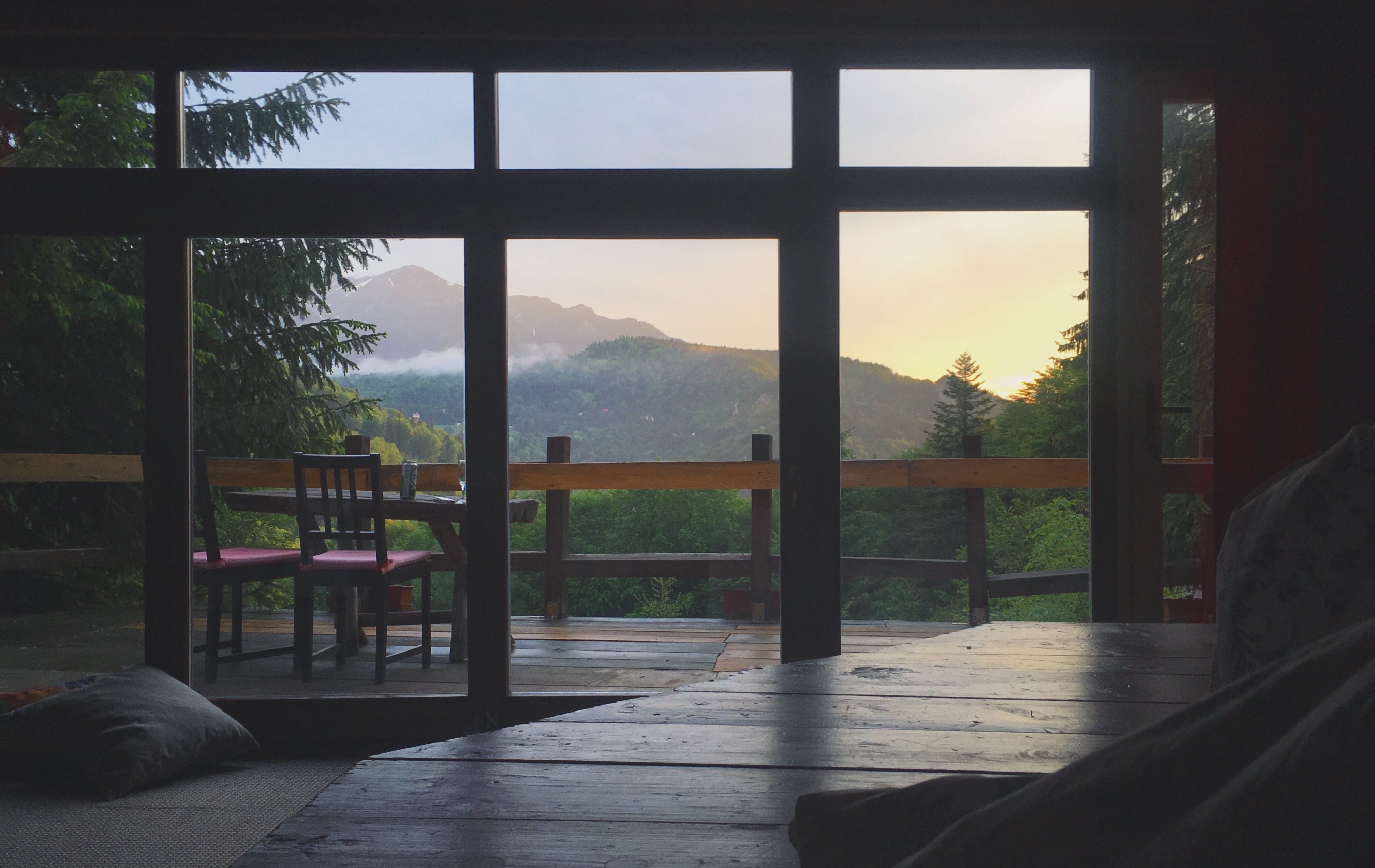 Luxury apartment with mountain view