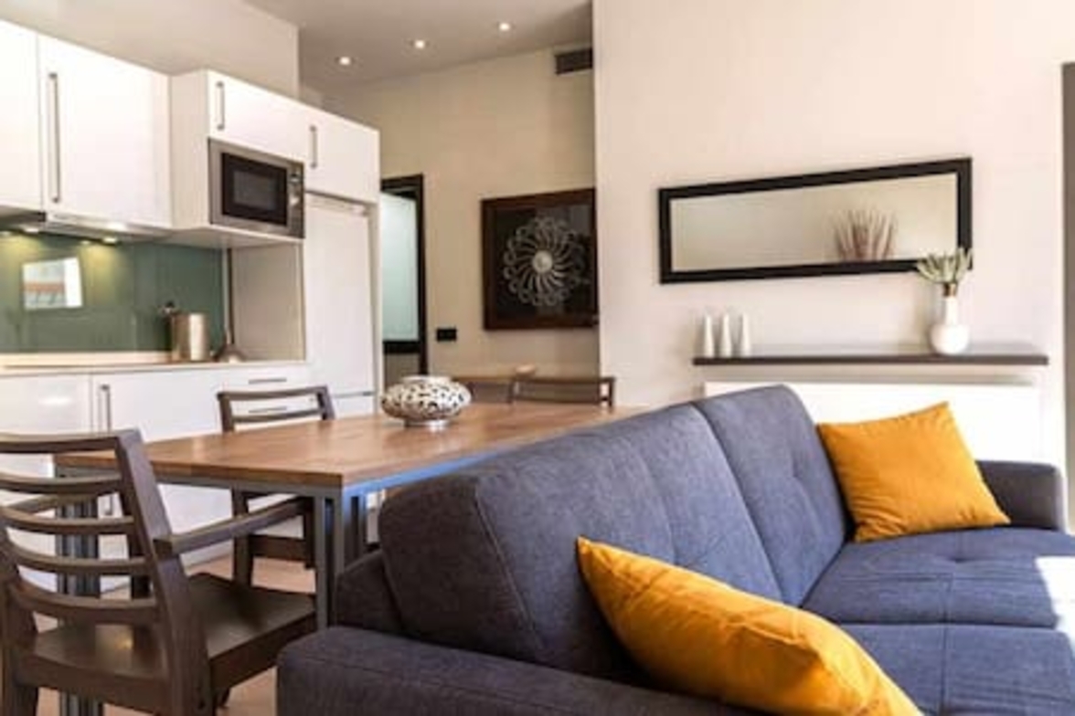 Luxury 2 bedroom 2 bathroom apartment with balcony