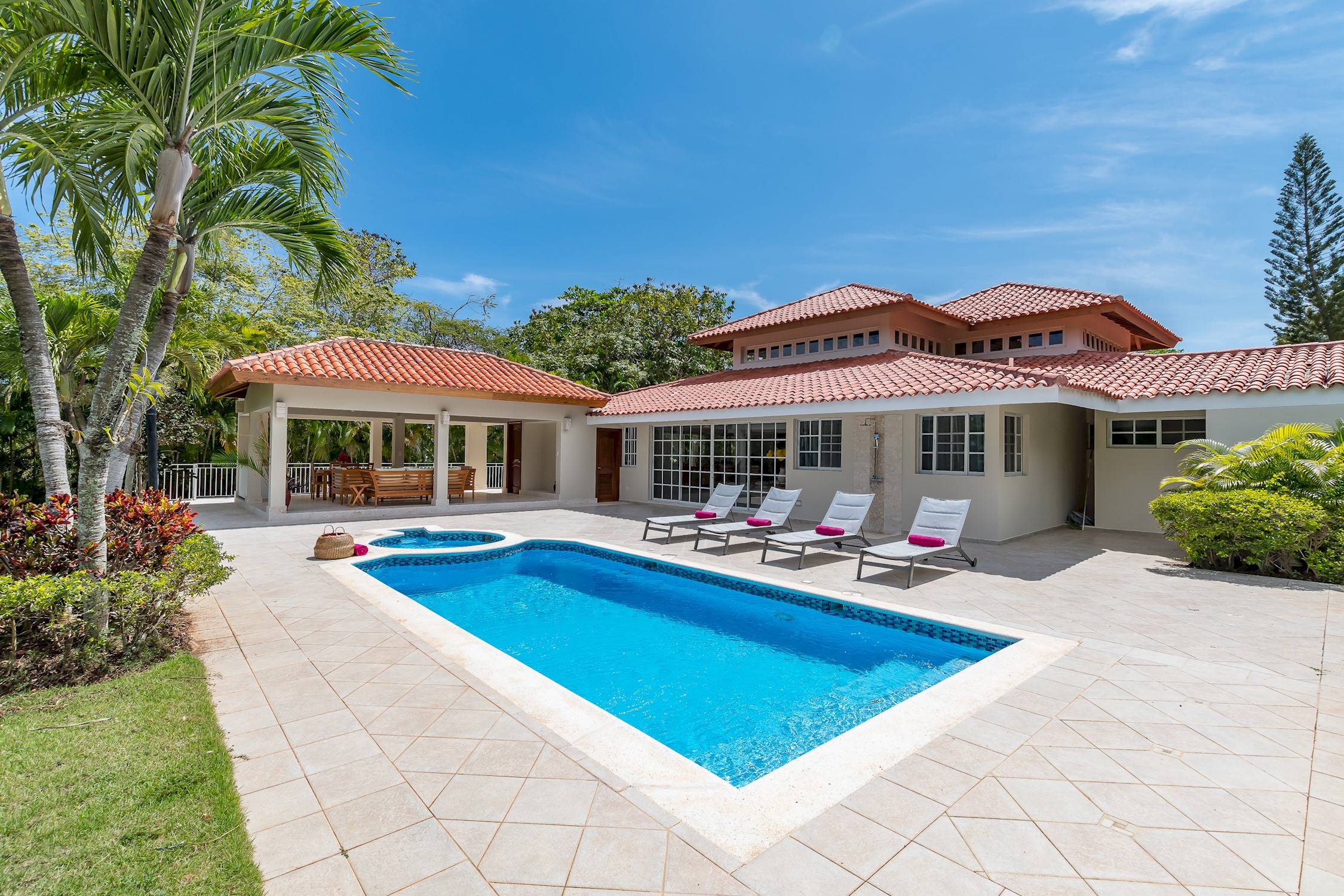 Casa de Campo villa for rent in Caribbean style - pool, jacuzzi, volleyball net 0
