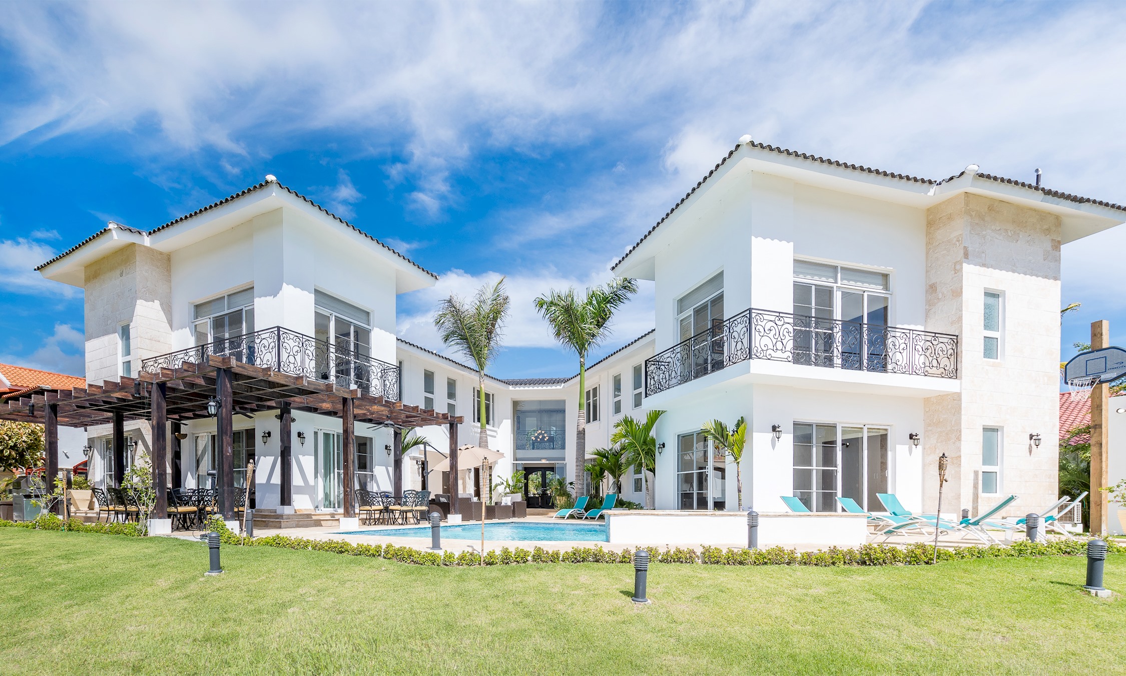 Huge villa for large groups in Bavaro - Up to 16 people with pool...