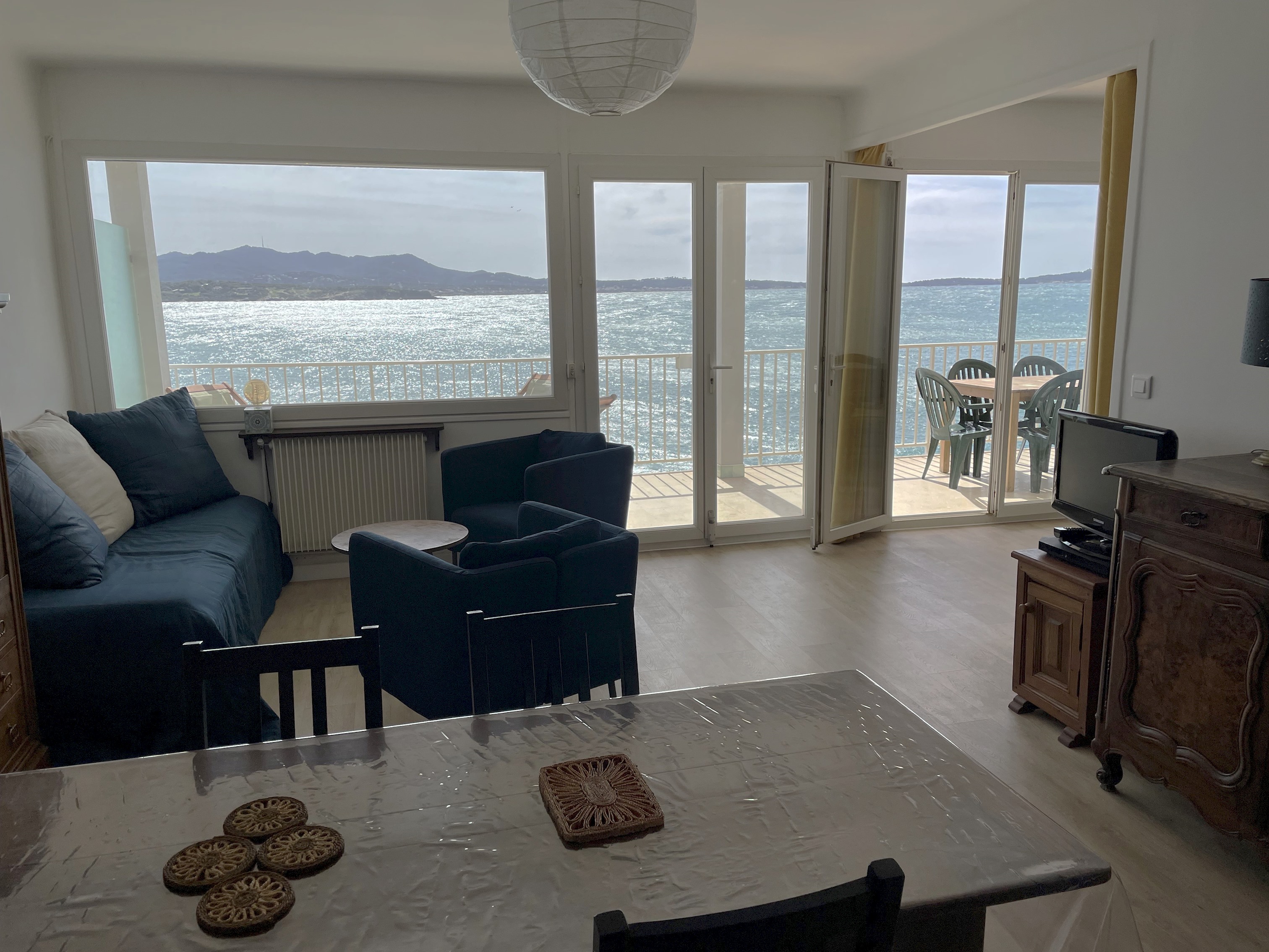 Appartement 68 m2, Corniche des Baux Sanary, Terrasse splendide vue mer