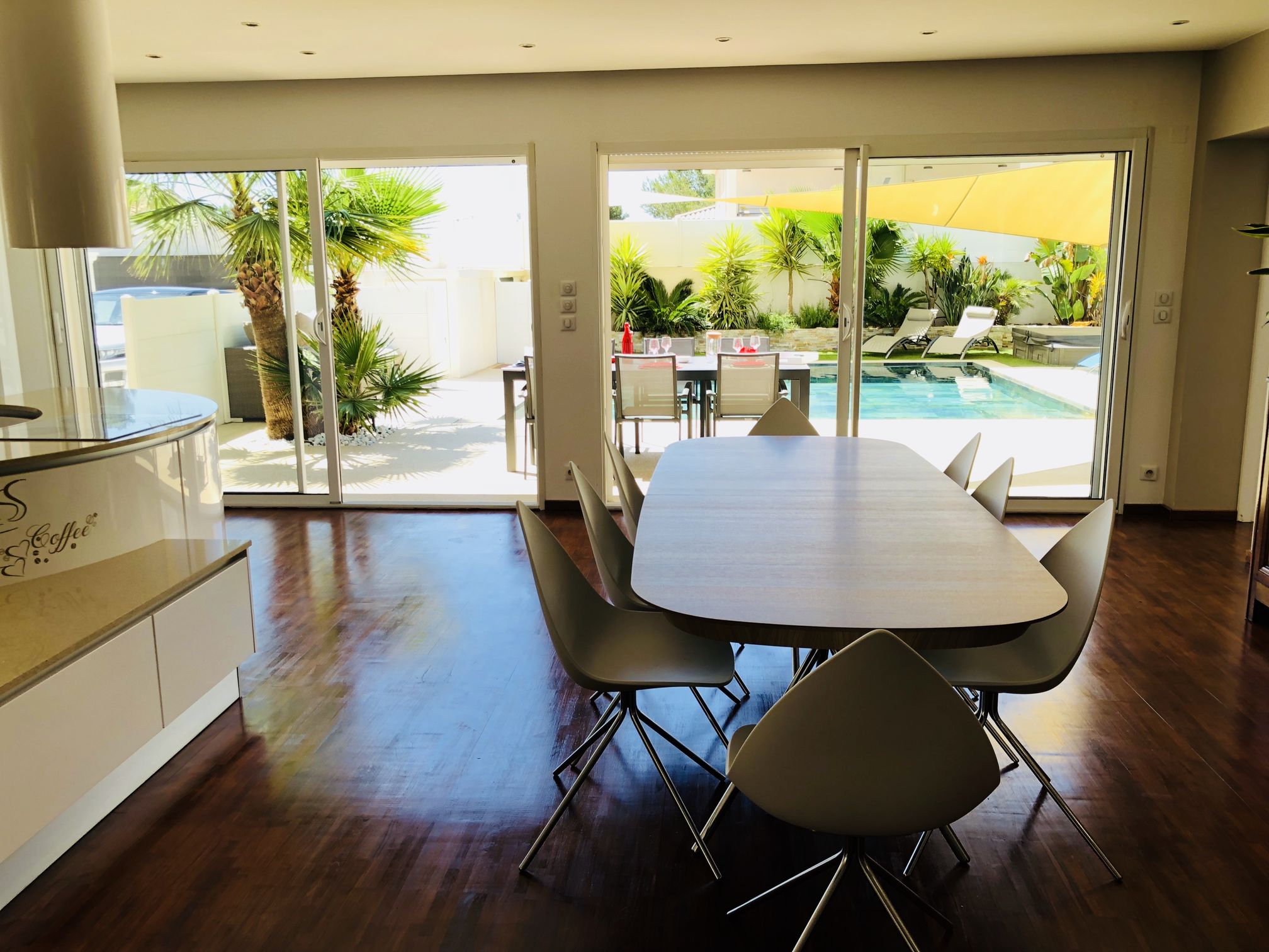 Villa luxe, 5 suites parentales, piscine, jacuzzi
