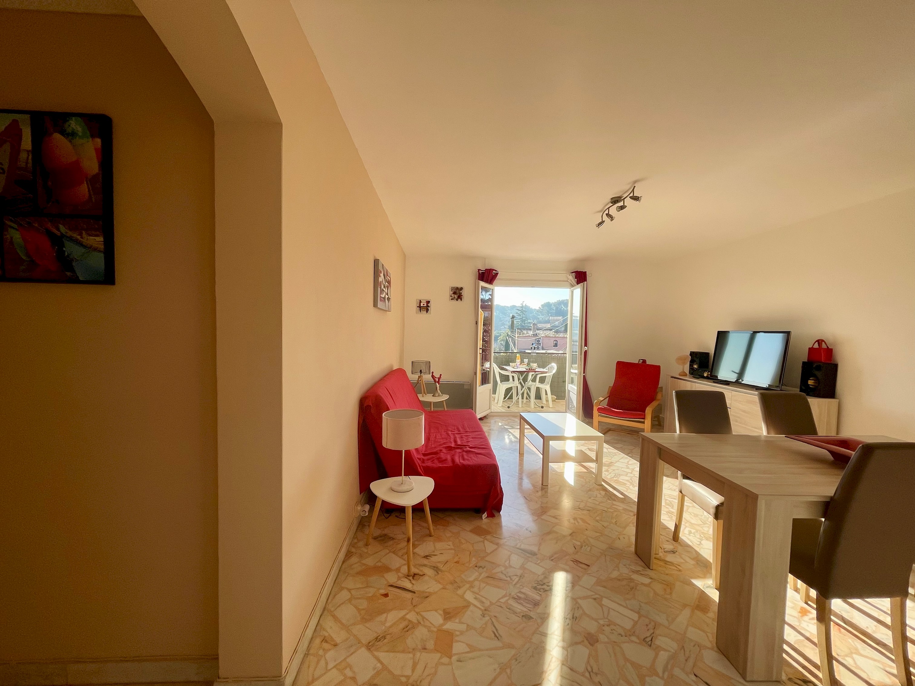 Appartement, 1 chambre, balcon, parking