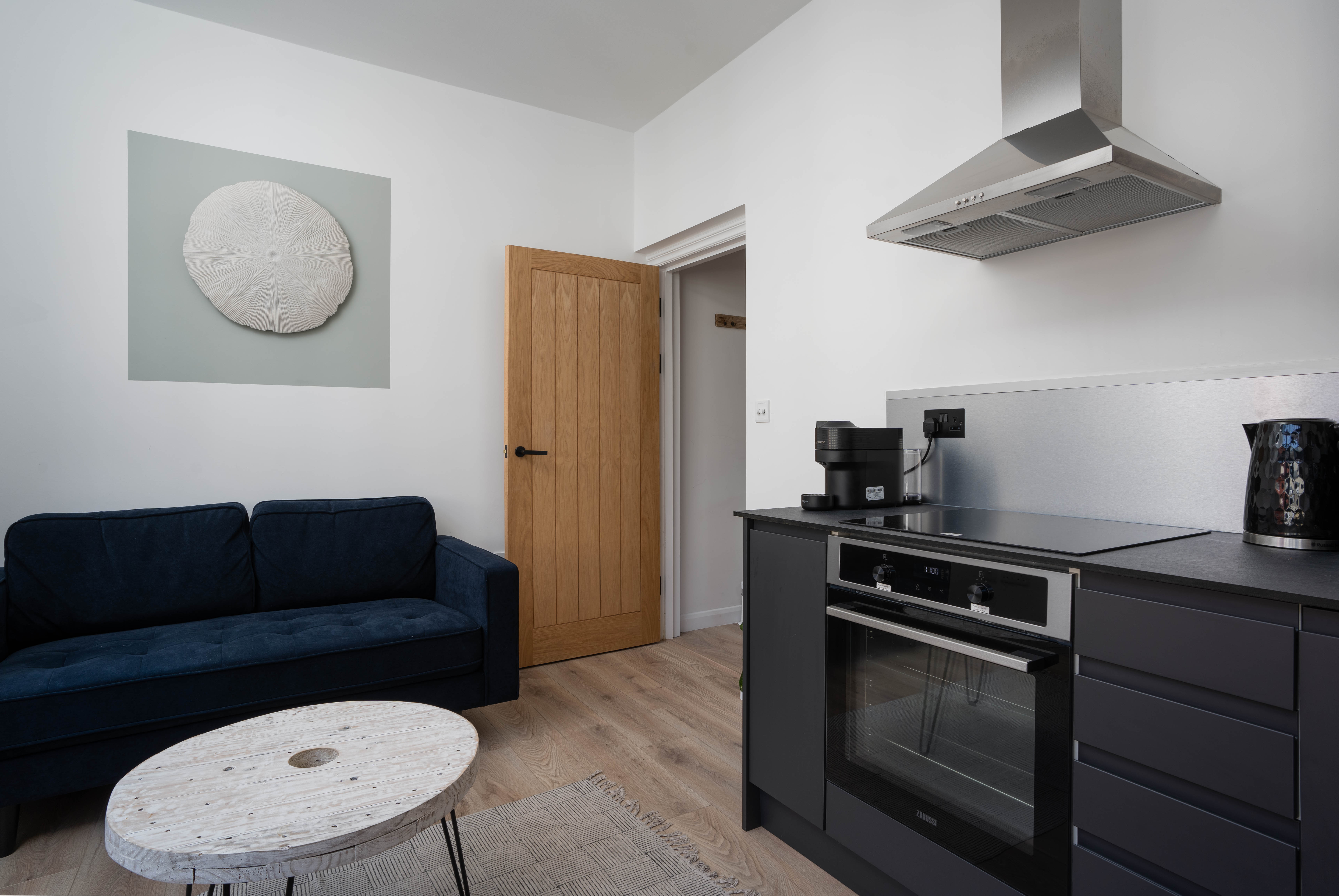 Contemporary First Floor Apartment Central Penzance