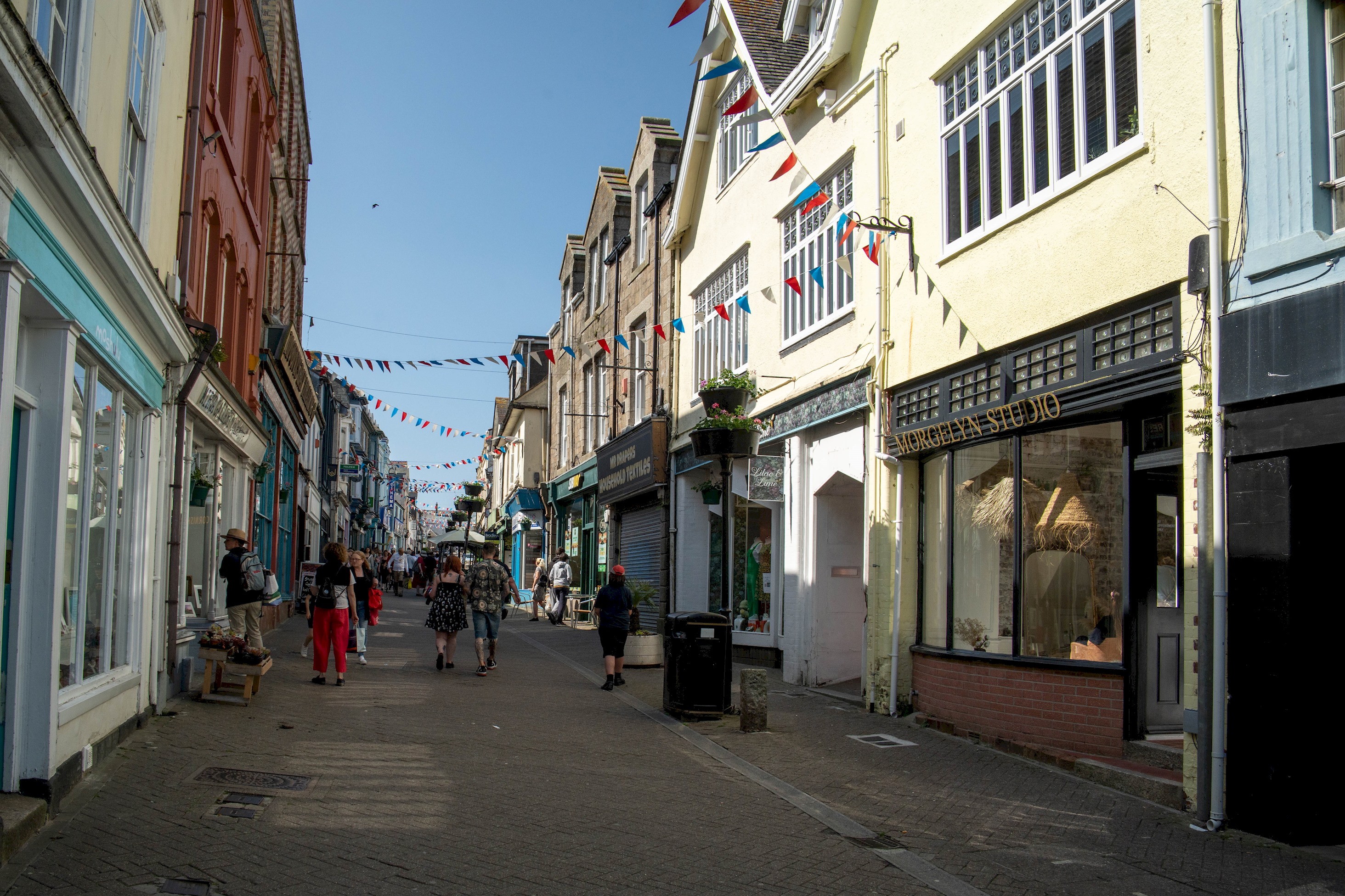 Contemporary First Floor Apartment Central Penzance