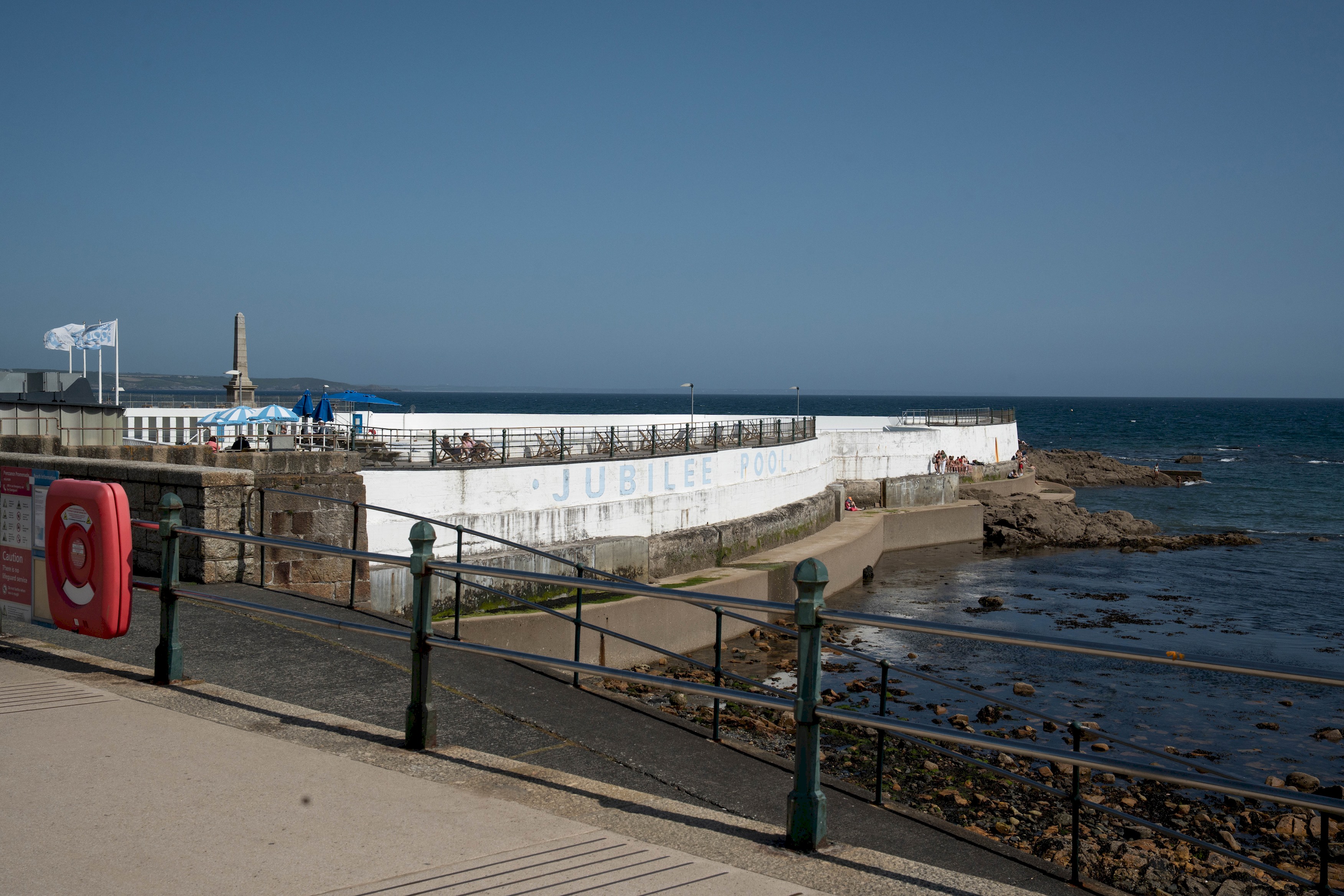 Contemporary First Floor Apartment Central Penzance