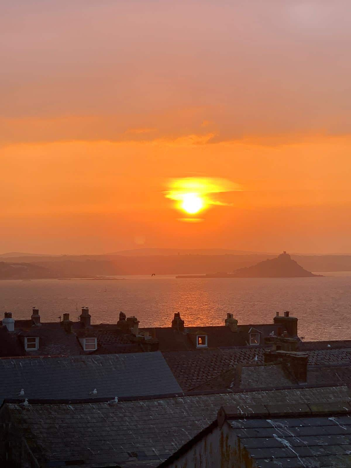 Stunning Town Centre Penthouse~Sea Views~ Penzance