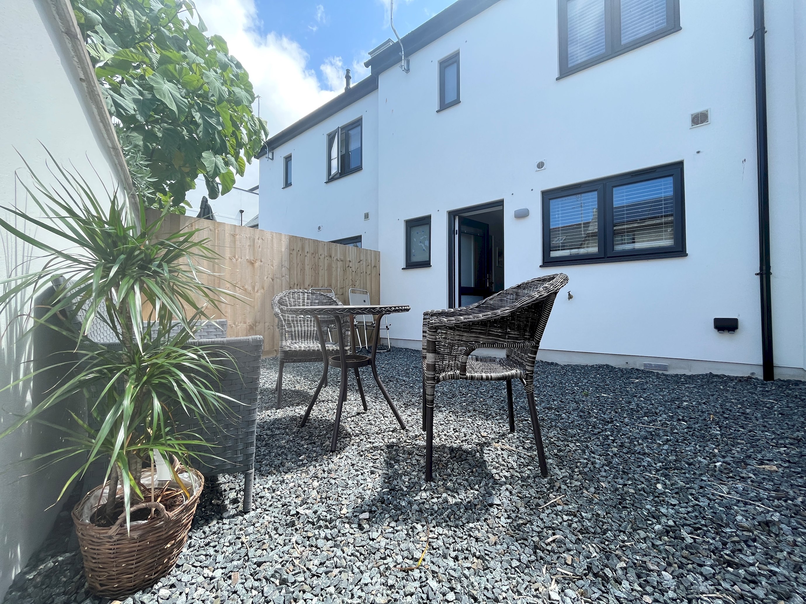 Stunning 3 bed 2.5 bath~Penzance~Seaside~balcony