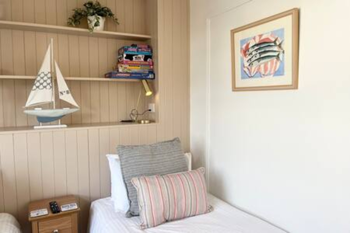 Mariner’s Cottage~ cosy nook close to the sea