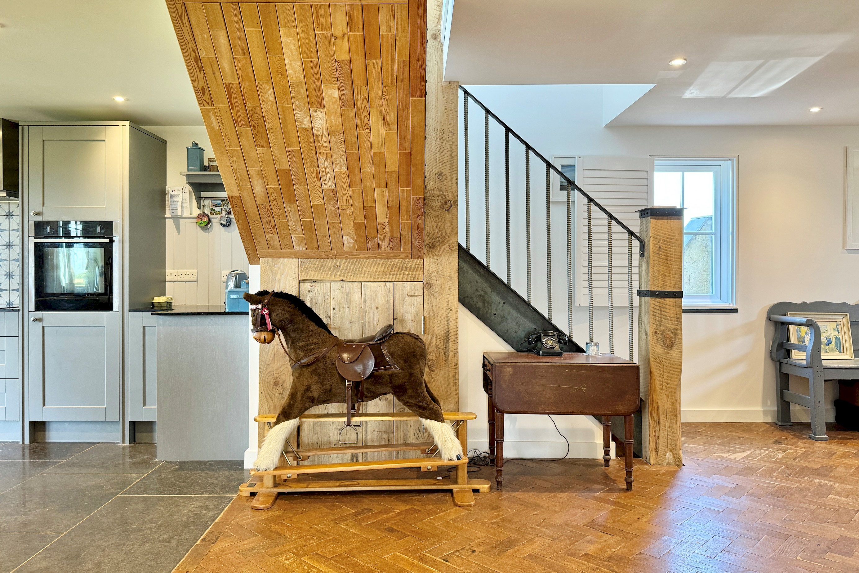 Seawynds: Family Home with Far-Reaching Sea Views