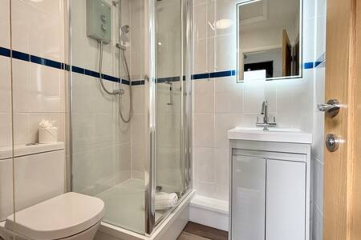 Kenegie- HMH  · Kenegie View, Bright & Cheerful 2 bed