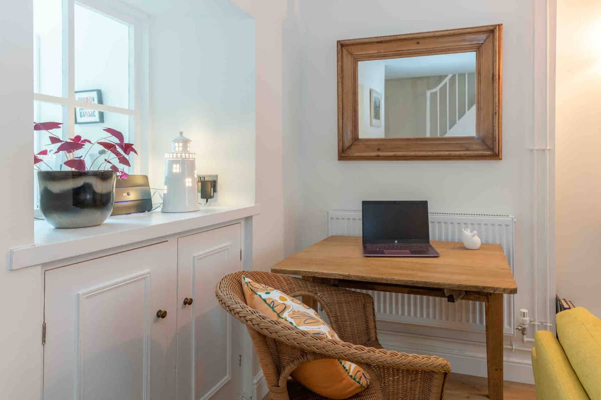 Pandora~Lovely Seaside Cottage sleeps 4~Newlyn