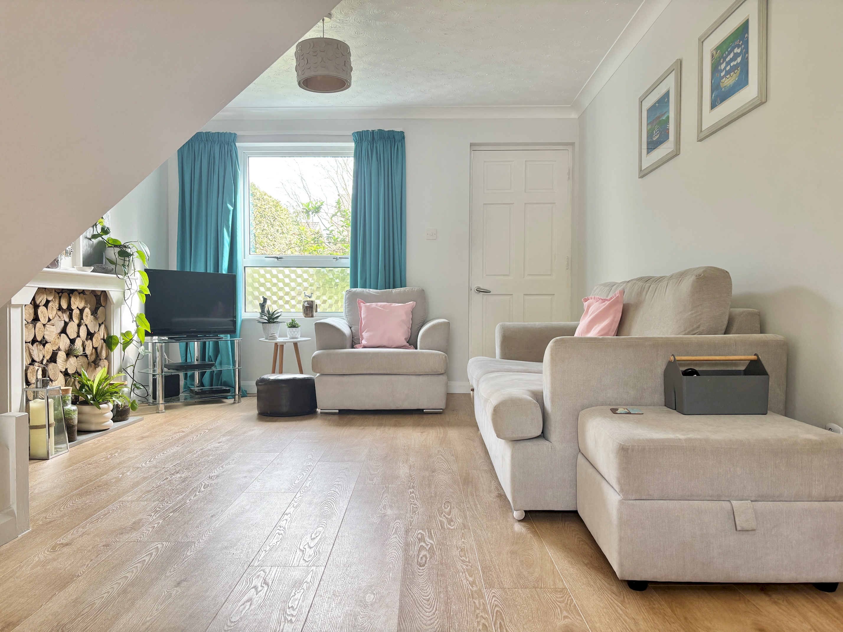 Bright welcoming Falmouth home + garden & parking