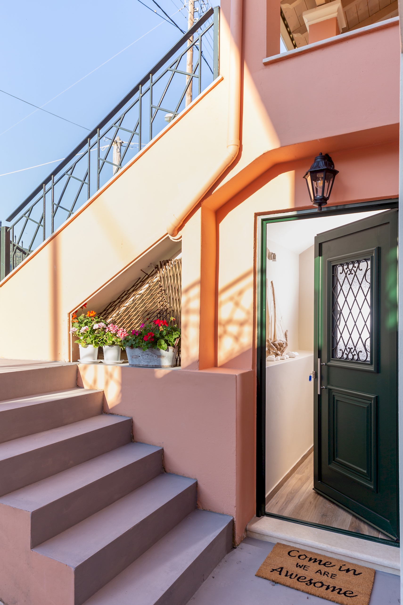 Sandy Suite | Jacuzzi | 10min Walk to Ipsos Beach