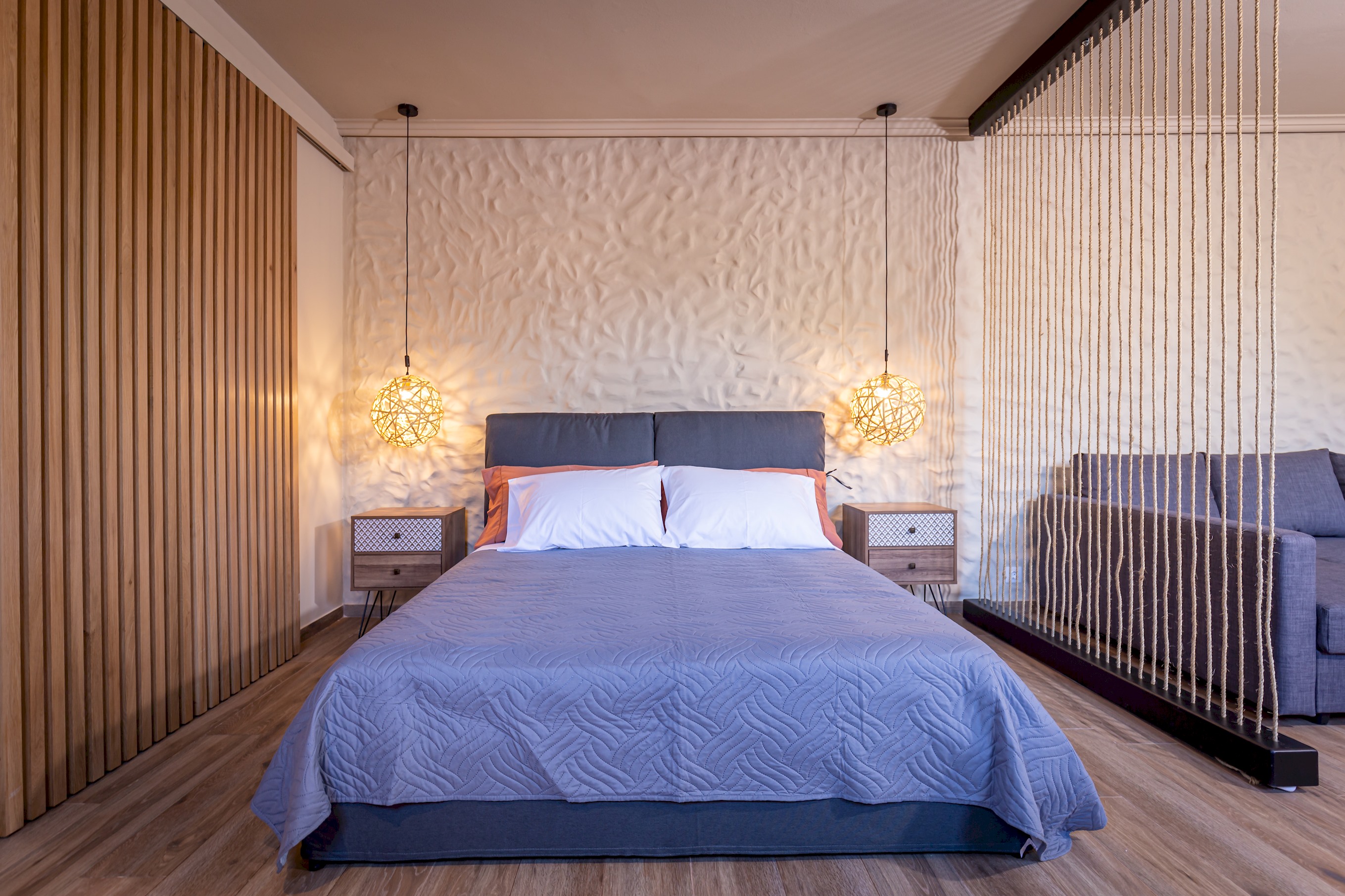 Sandy Suite | Jacuzzi | 10min Walk to Ipsos Beach