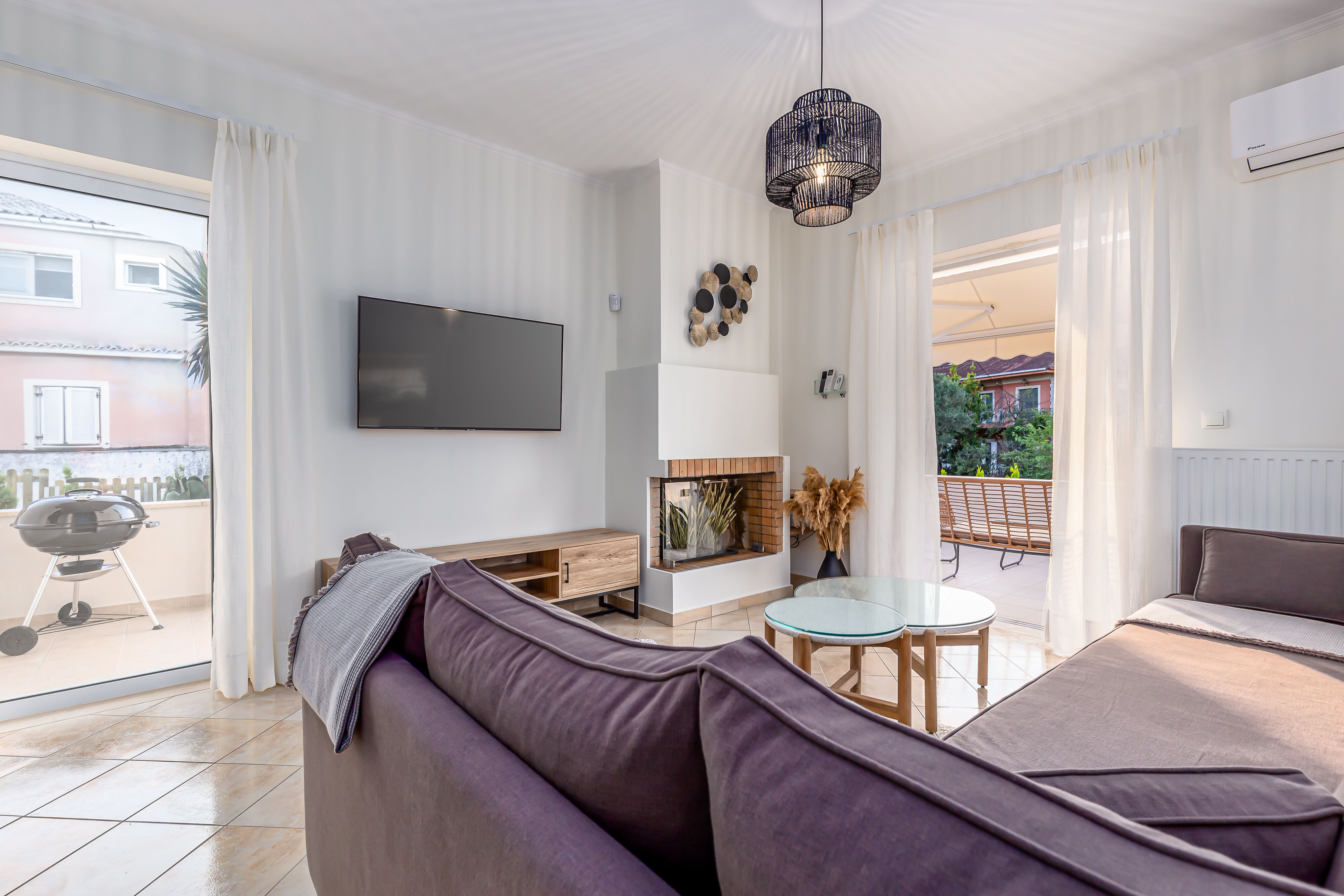 Anastasia Home – Outdoor pool | heated Jacuzzi