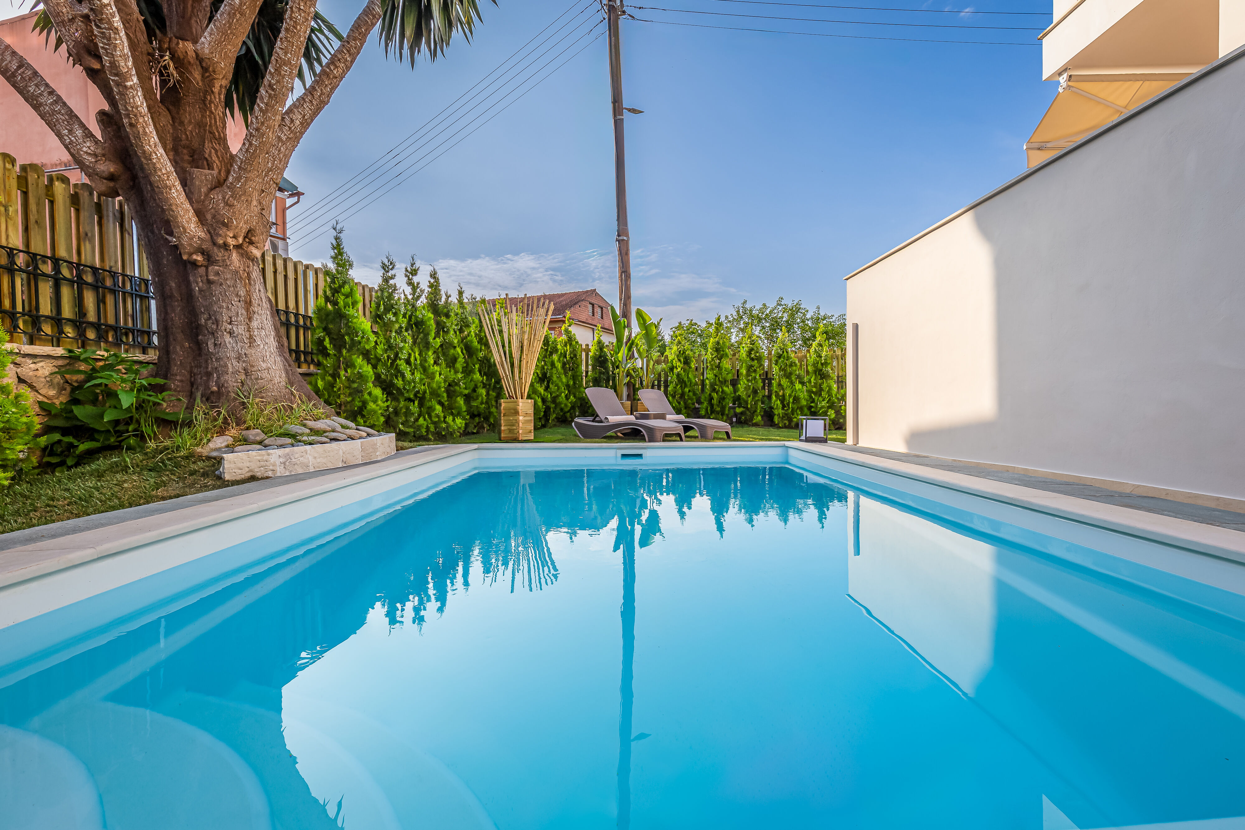 Anastasia Home – Outdoor pool | heated Jacuzzi
