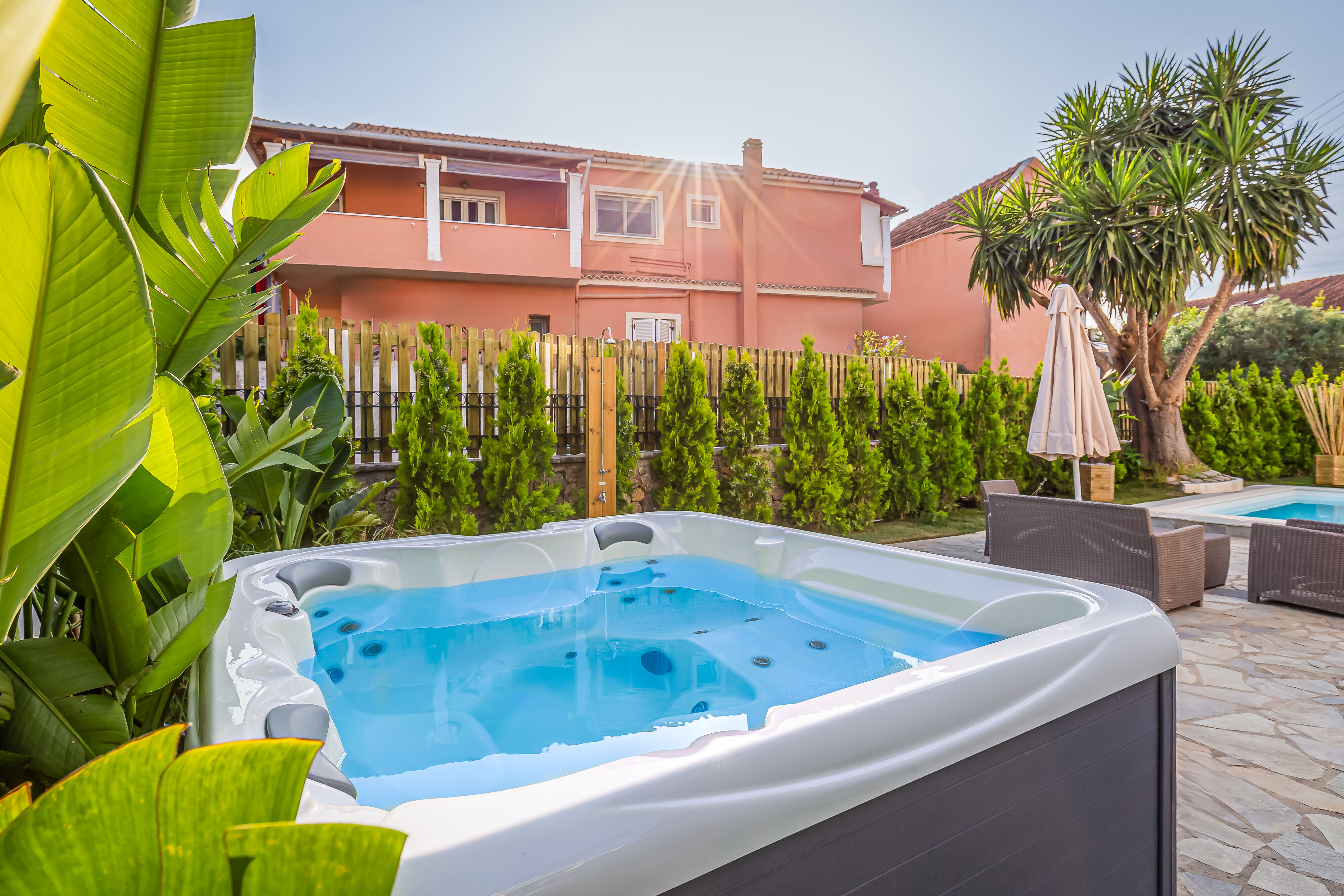 Anastasia Home – Outdoor pool | heated Jacuzzi