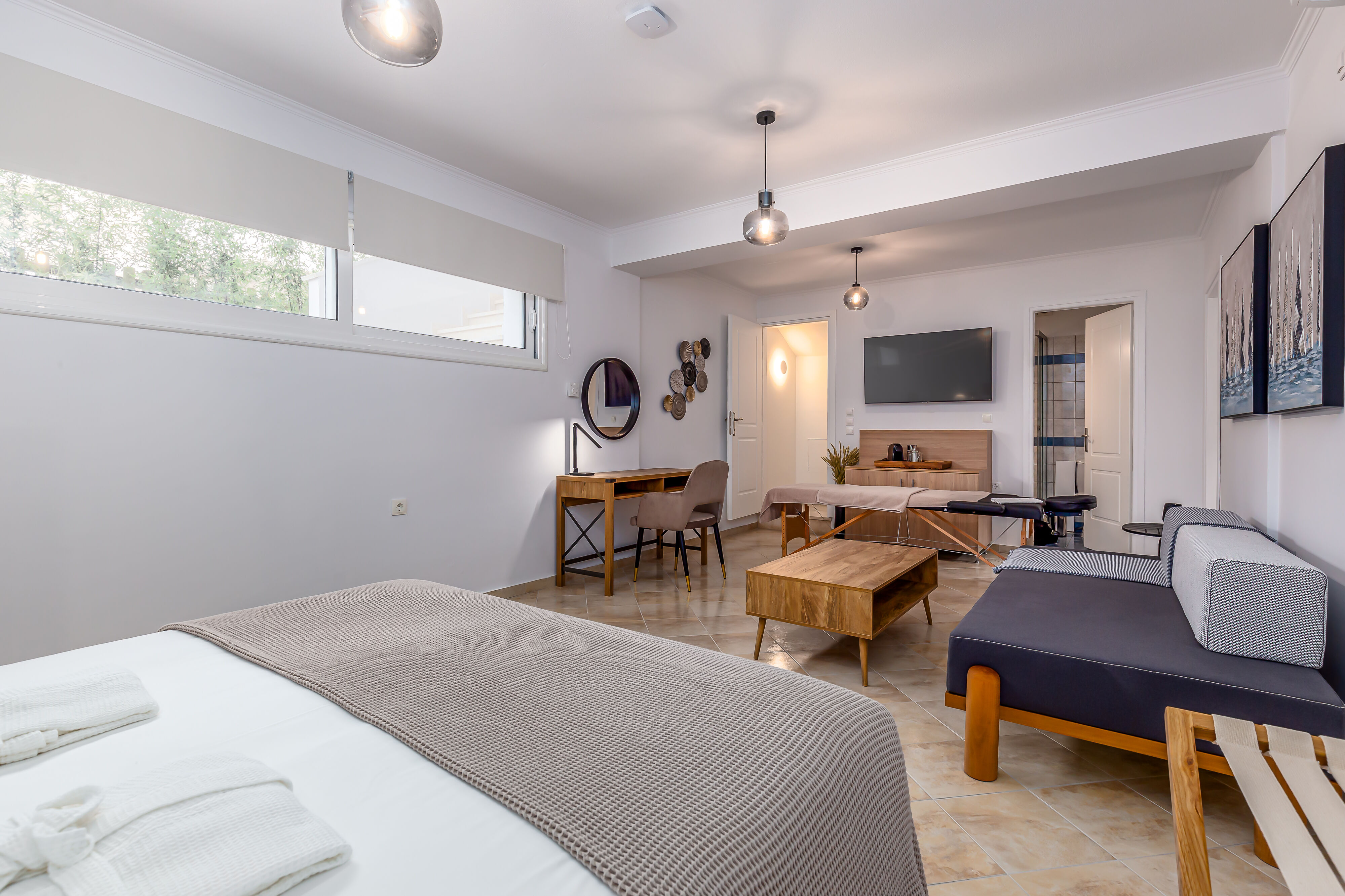 Anastasia Home – Outdoor pool | heated Jacuzzi