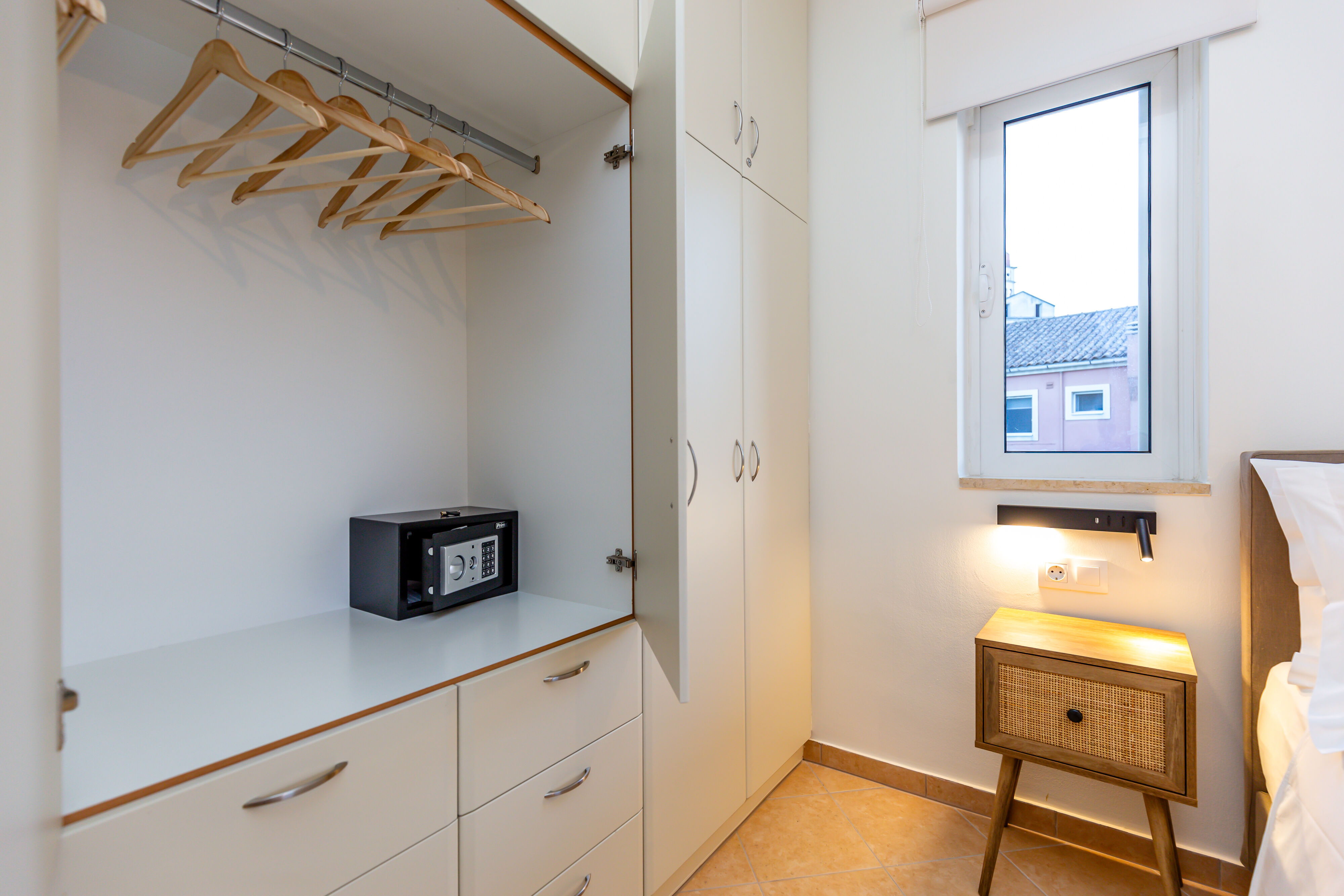 Anastasia Home – Outdoor pool | heated Jacuzzi