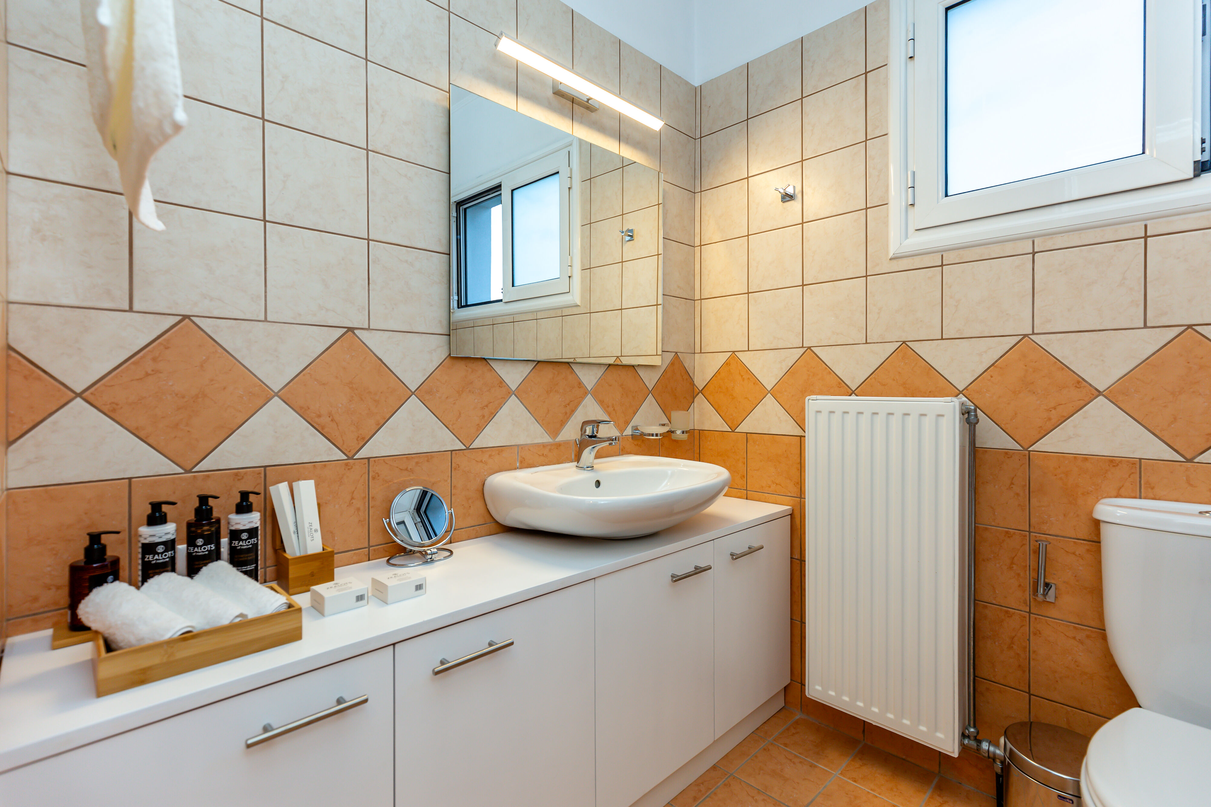 Anastasia Home – Outdoor pool | heated Jacuzzi