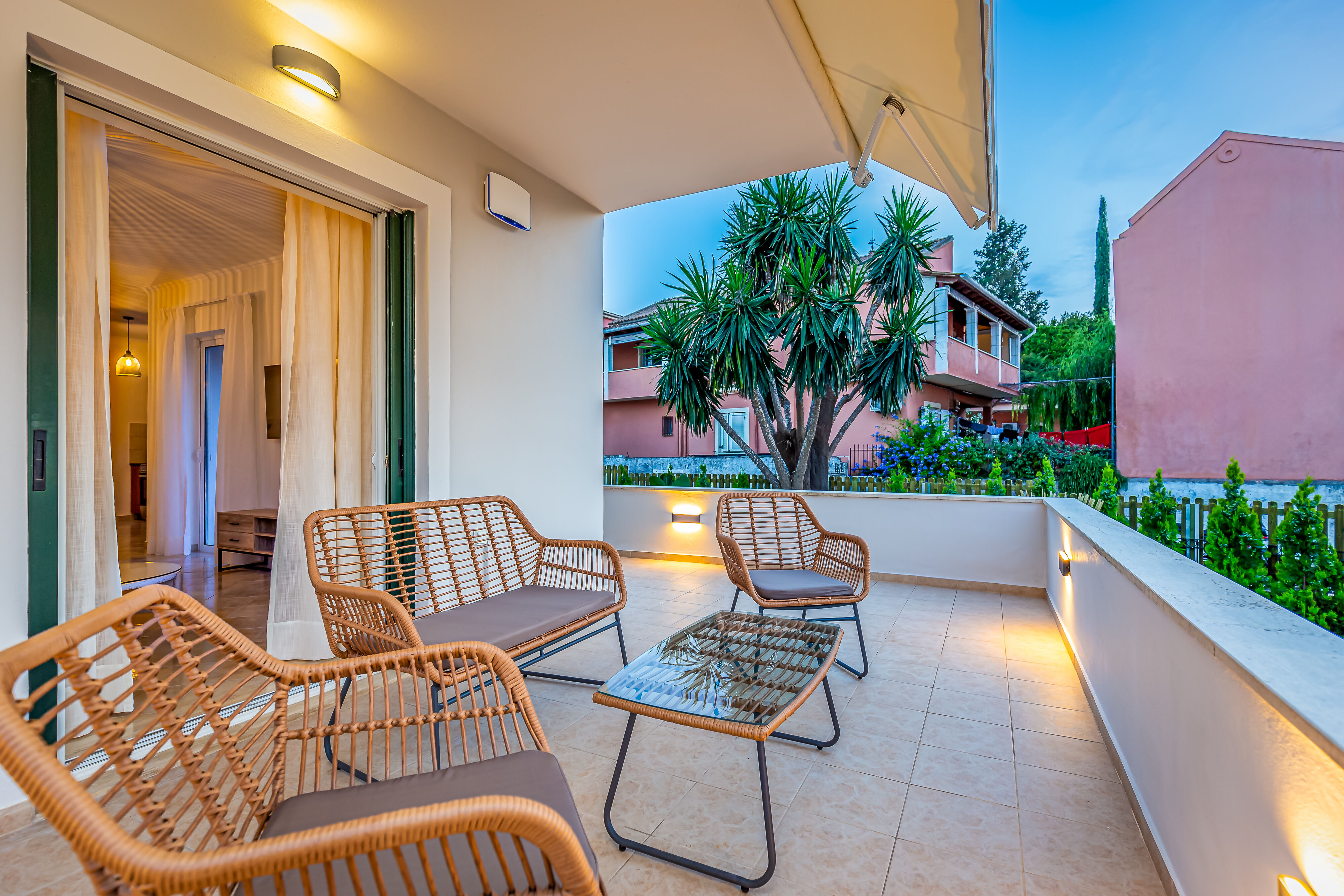 Anastasia Home – Outdoor pool | heated Jacuzzi