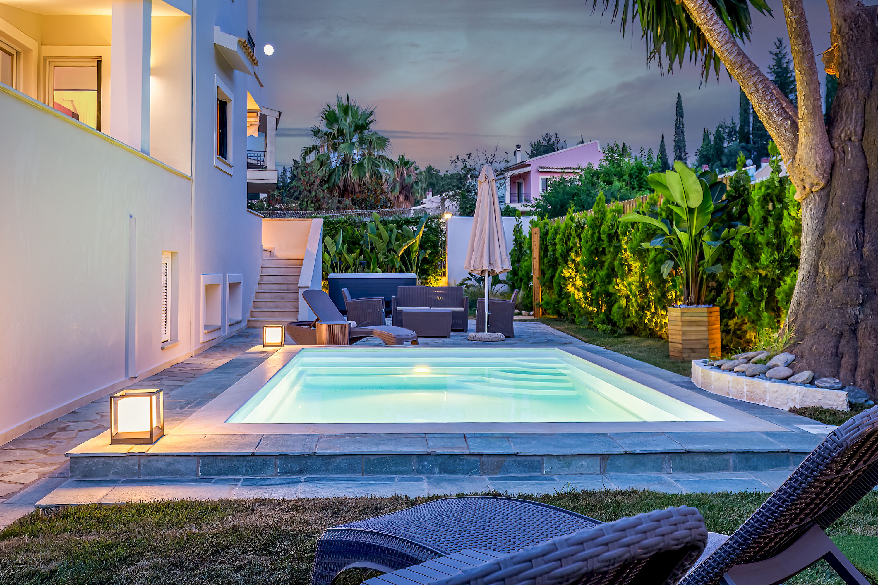 Anastasia Home – Outdoor pool | heated Jacuzzi