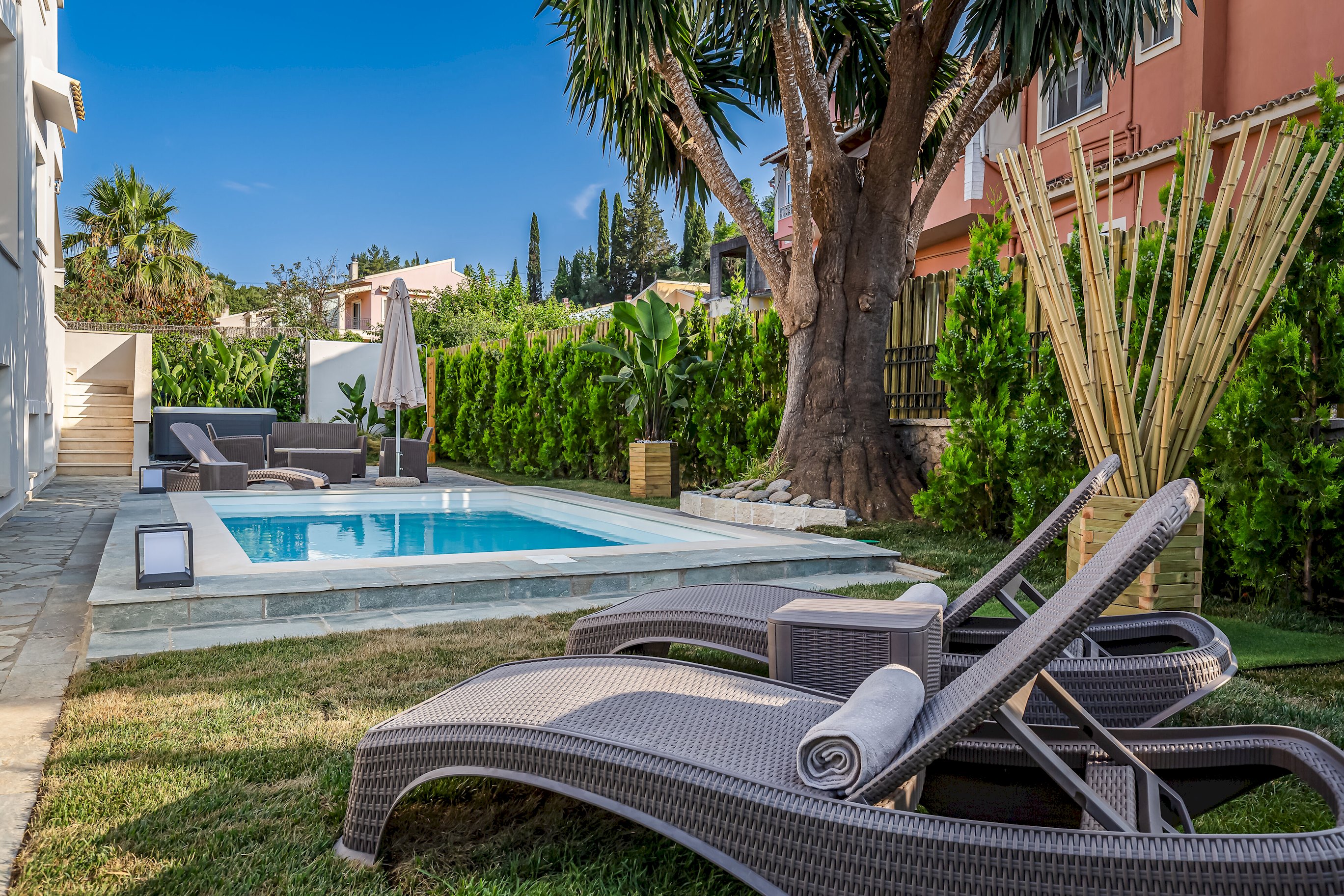 Anastasia Home – Outdoor pool | heated Jacuzzi