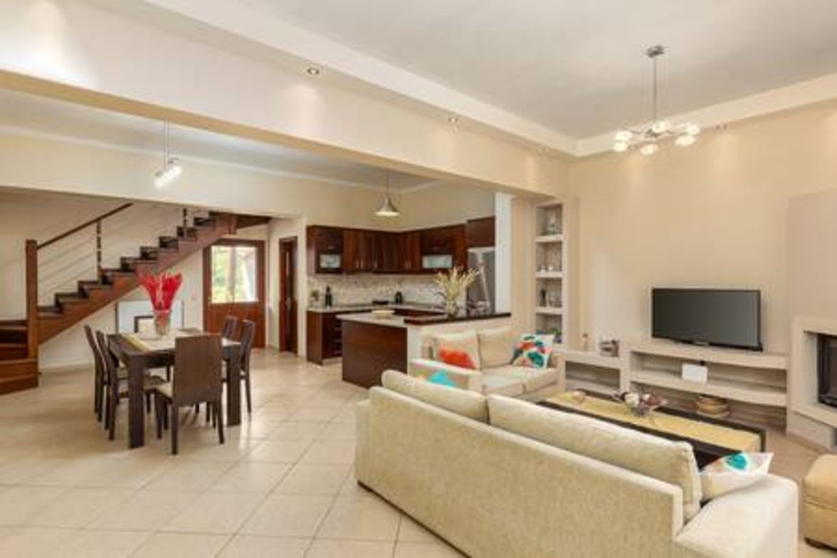 Casa Di Armyra – Ipsos Beach elegant house