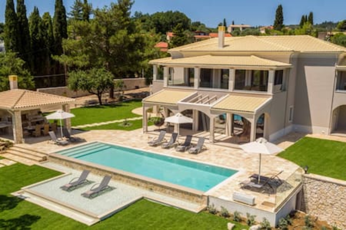 Villa Onore – Luxurious pool jacuzzi